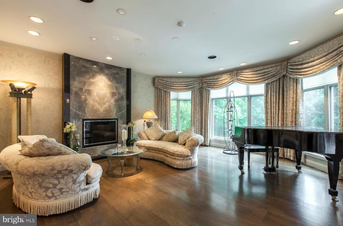 SPRINGTON POINTE - Residential