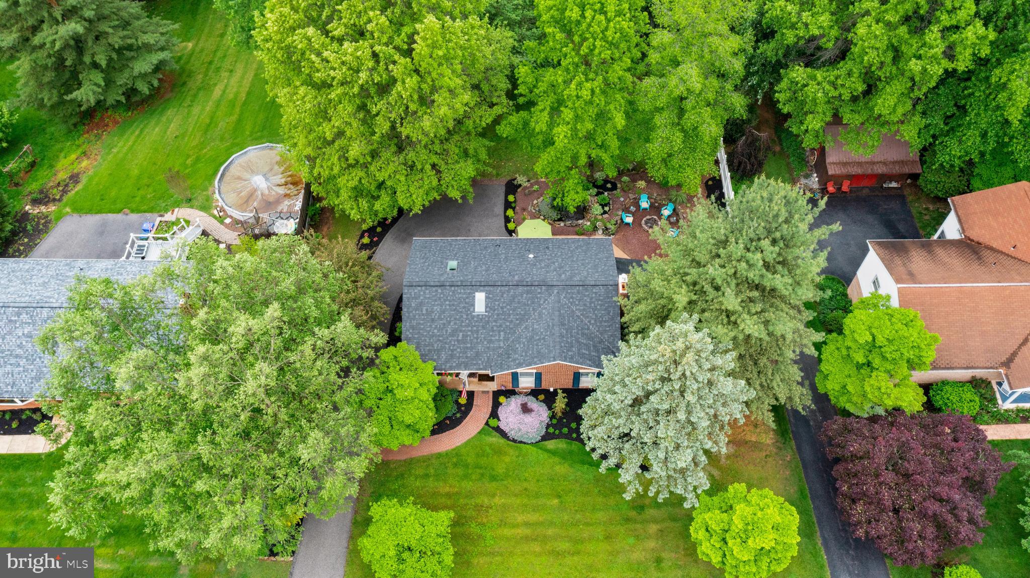 29 FARMINGTON DRIVE