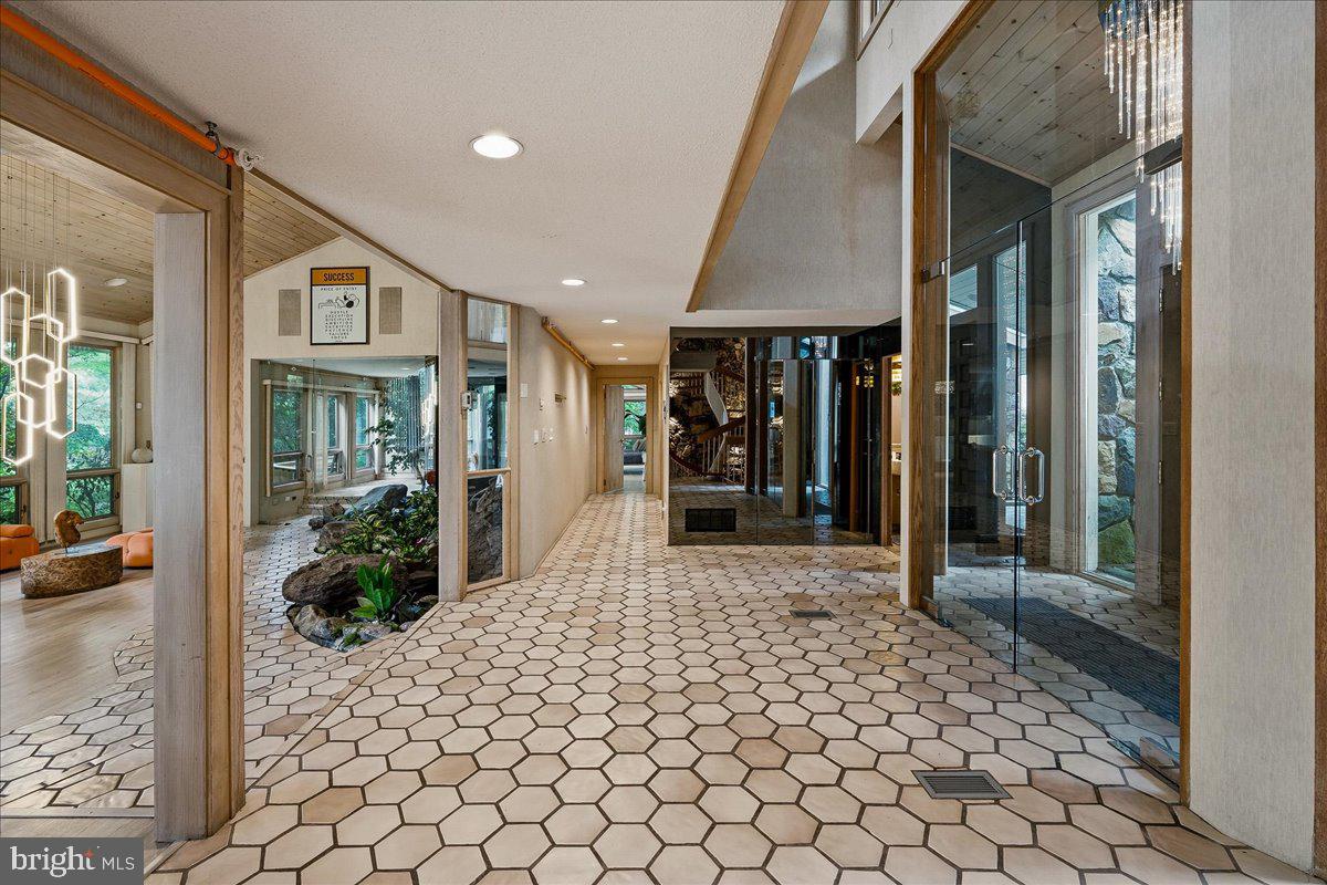 112 TAWNY FOX TRAIL