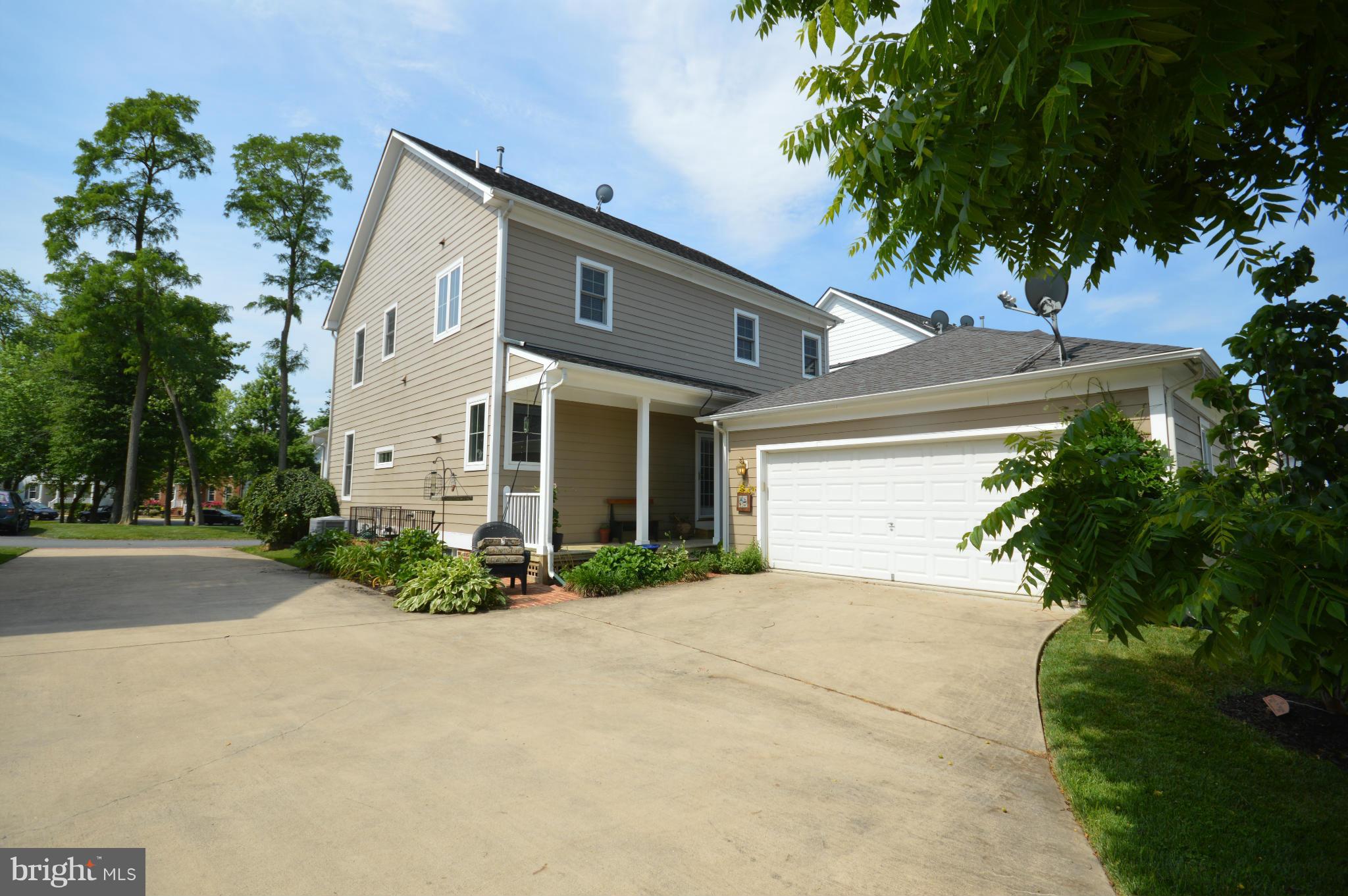 COURTS OF ST FRANCIS - Residential