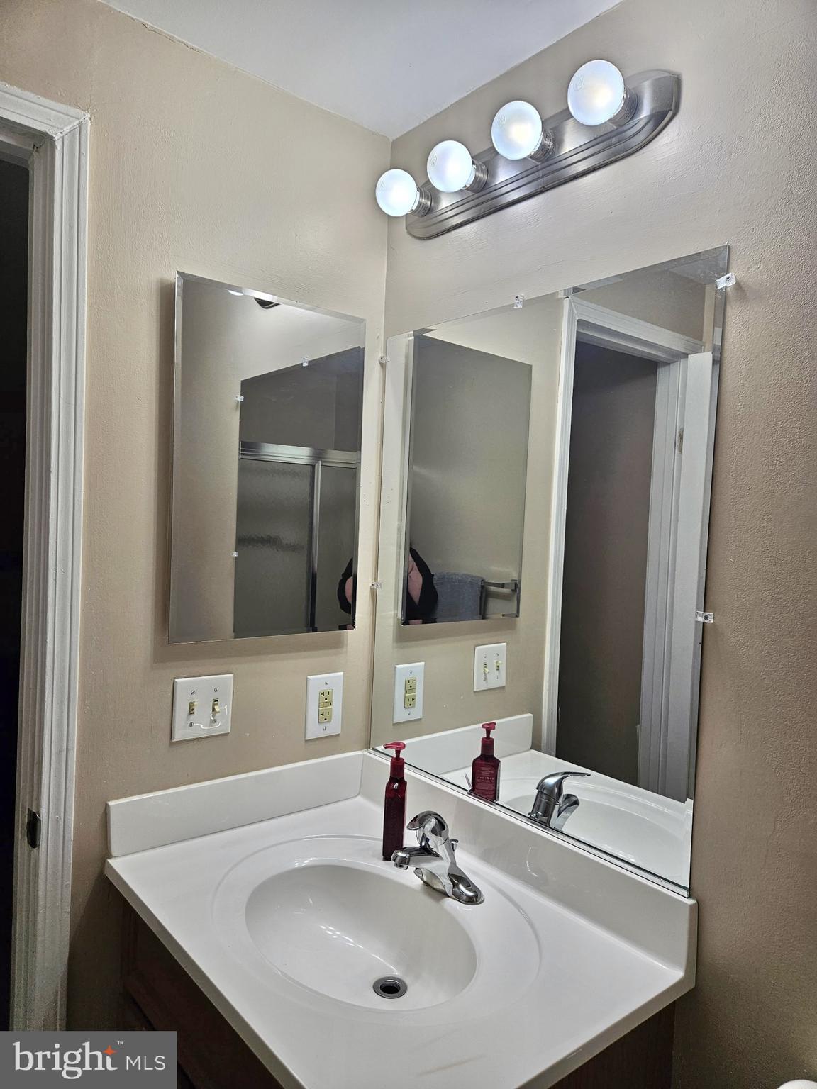 HOLLEYBROOKE - Residential