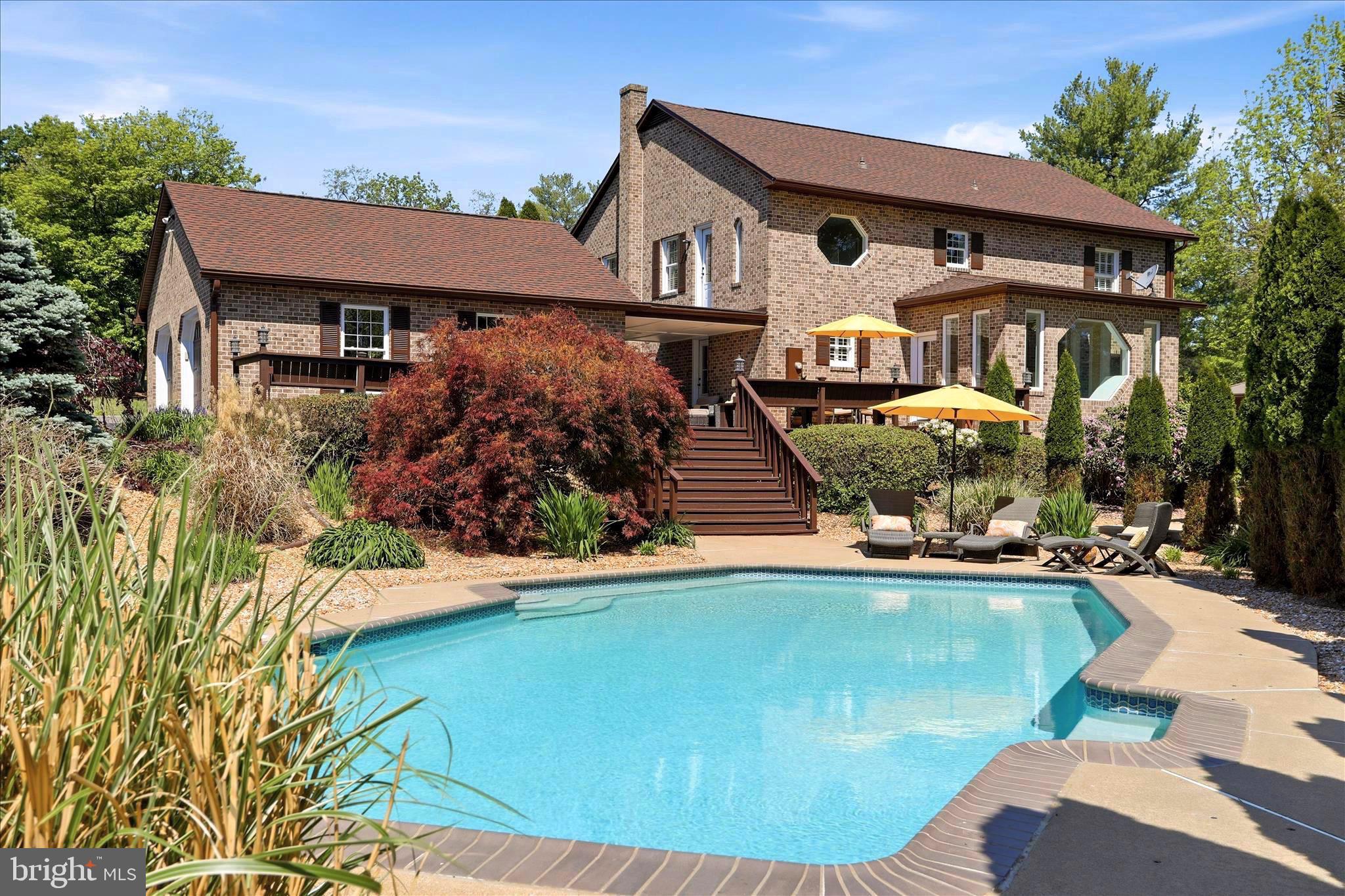 CEDAR LAWN - Residential