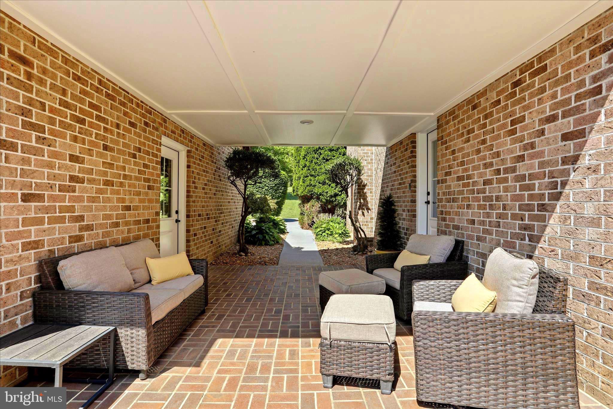 CEDAR LAWN - Residential