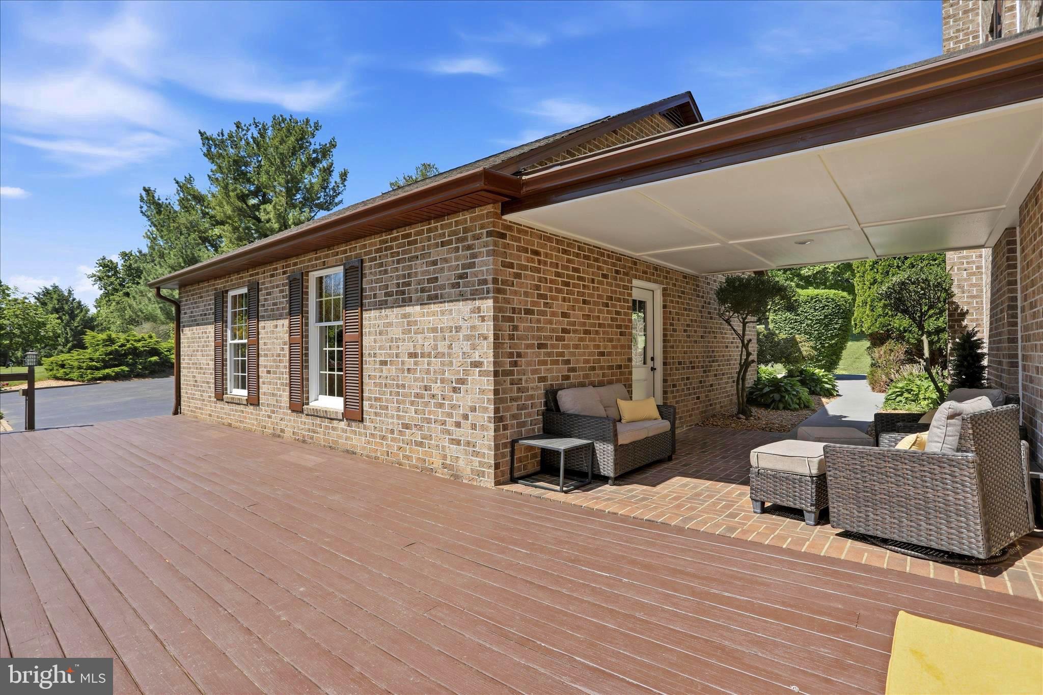 CEDAR LAWN - Residential