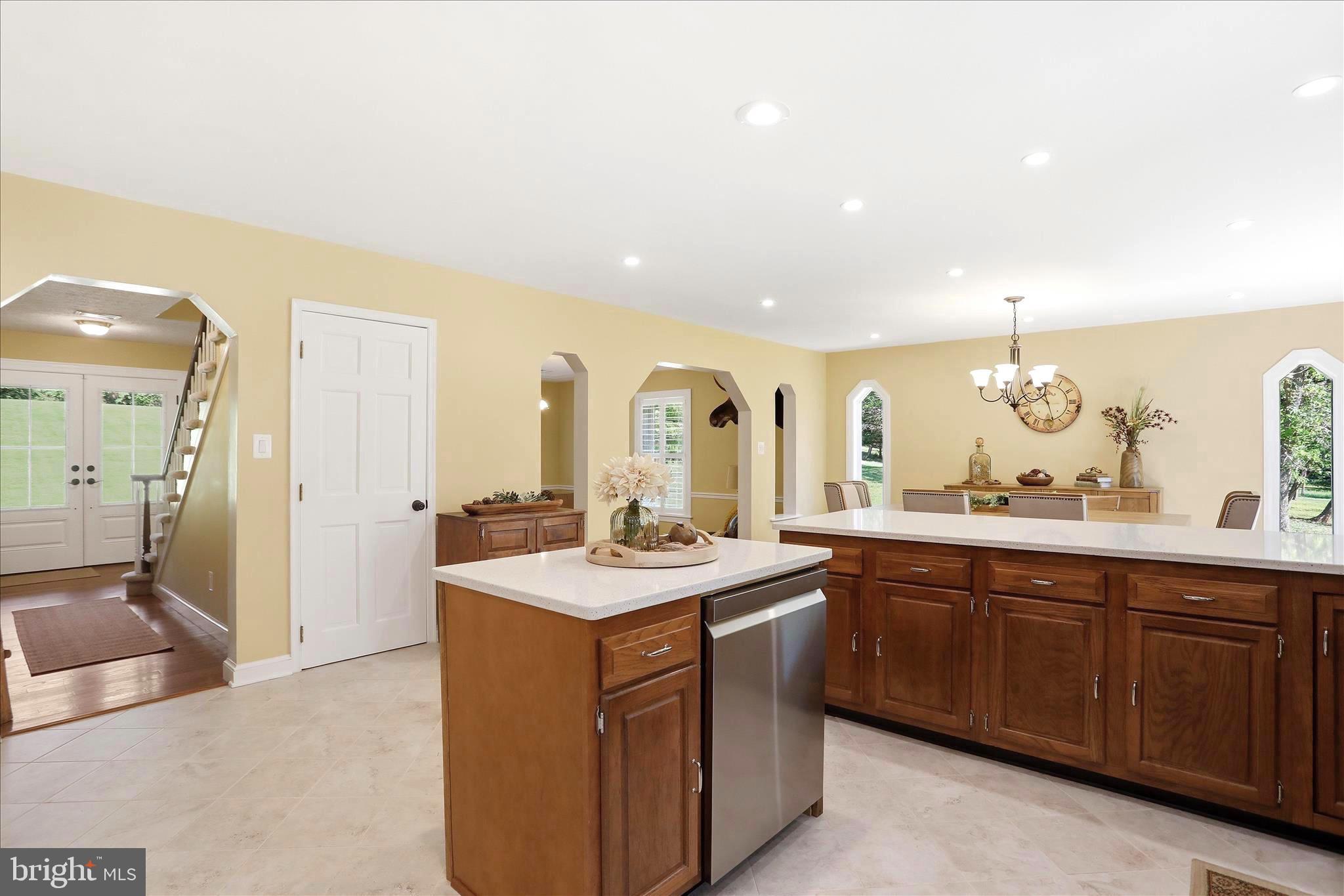 CEDAR LAWN - Residential