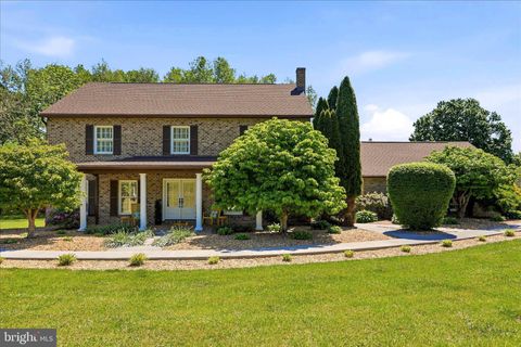 Homes For Sale - 1758 Earle Road<br/> CHARLES TOWN, WV 25414