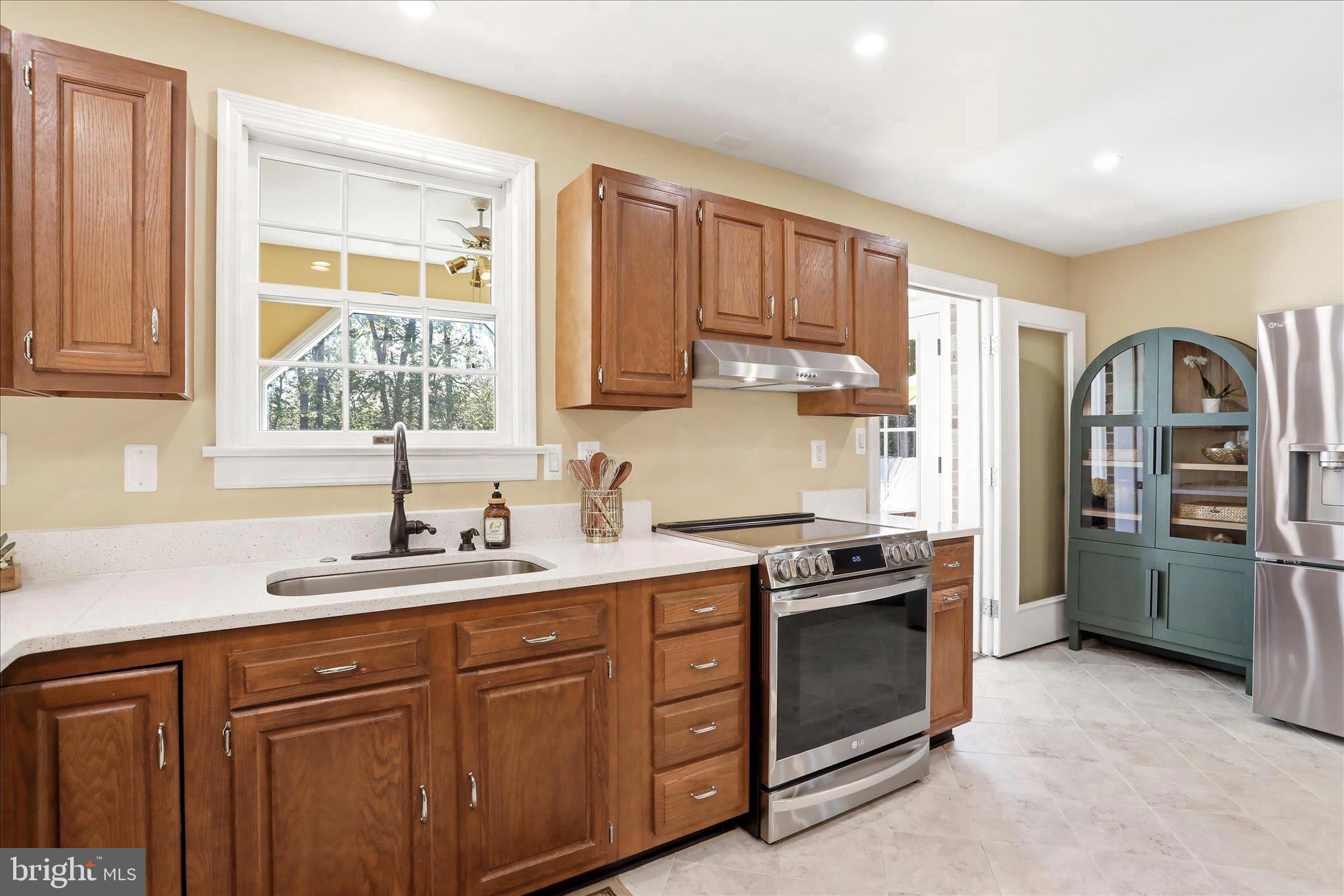 CEDAR LAWN - Residential