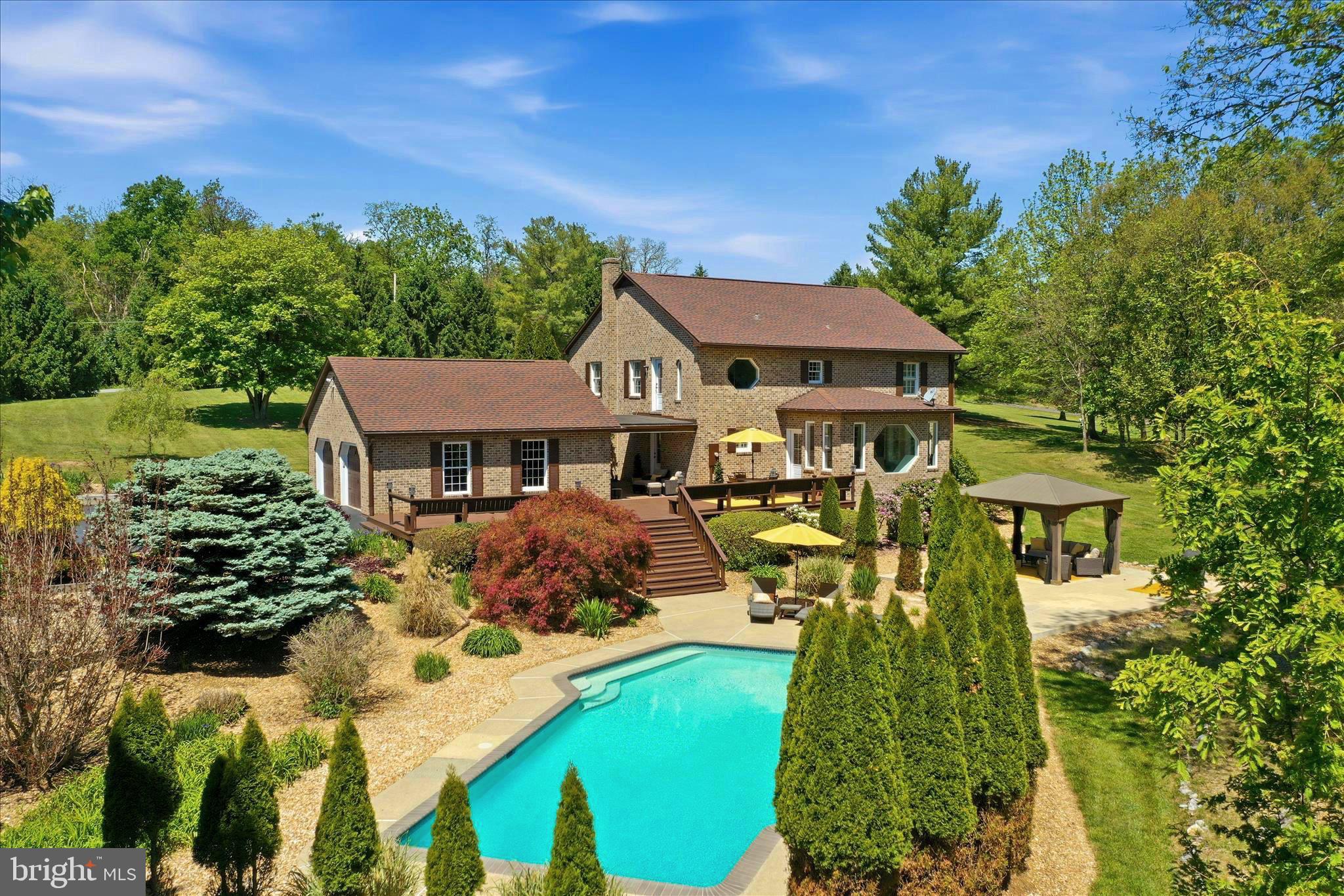 CEDAR LAWN - Residential