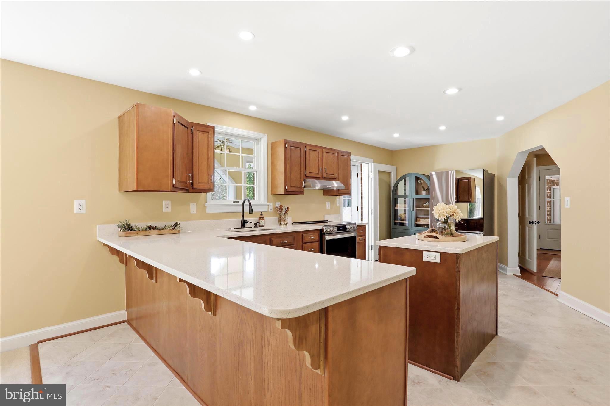 CEDAR LAWN - Residential