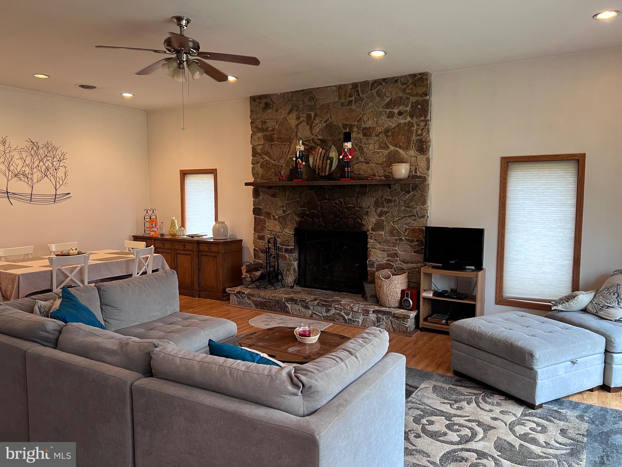 DEER RUN WOODS - Residential