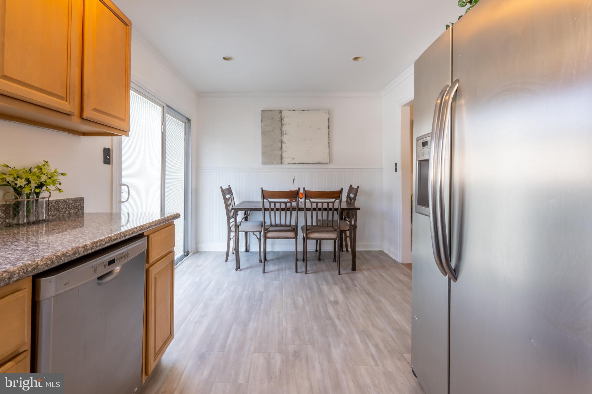 WOODLAND BEACH - Residential