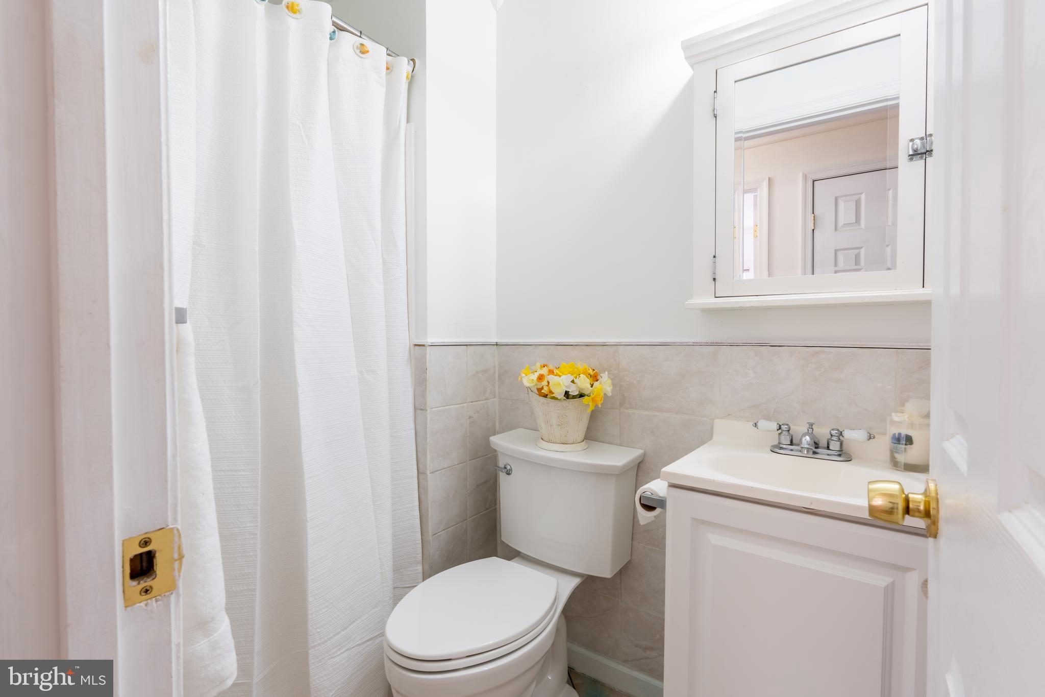 WOODLAND BEACH - Residential