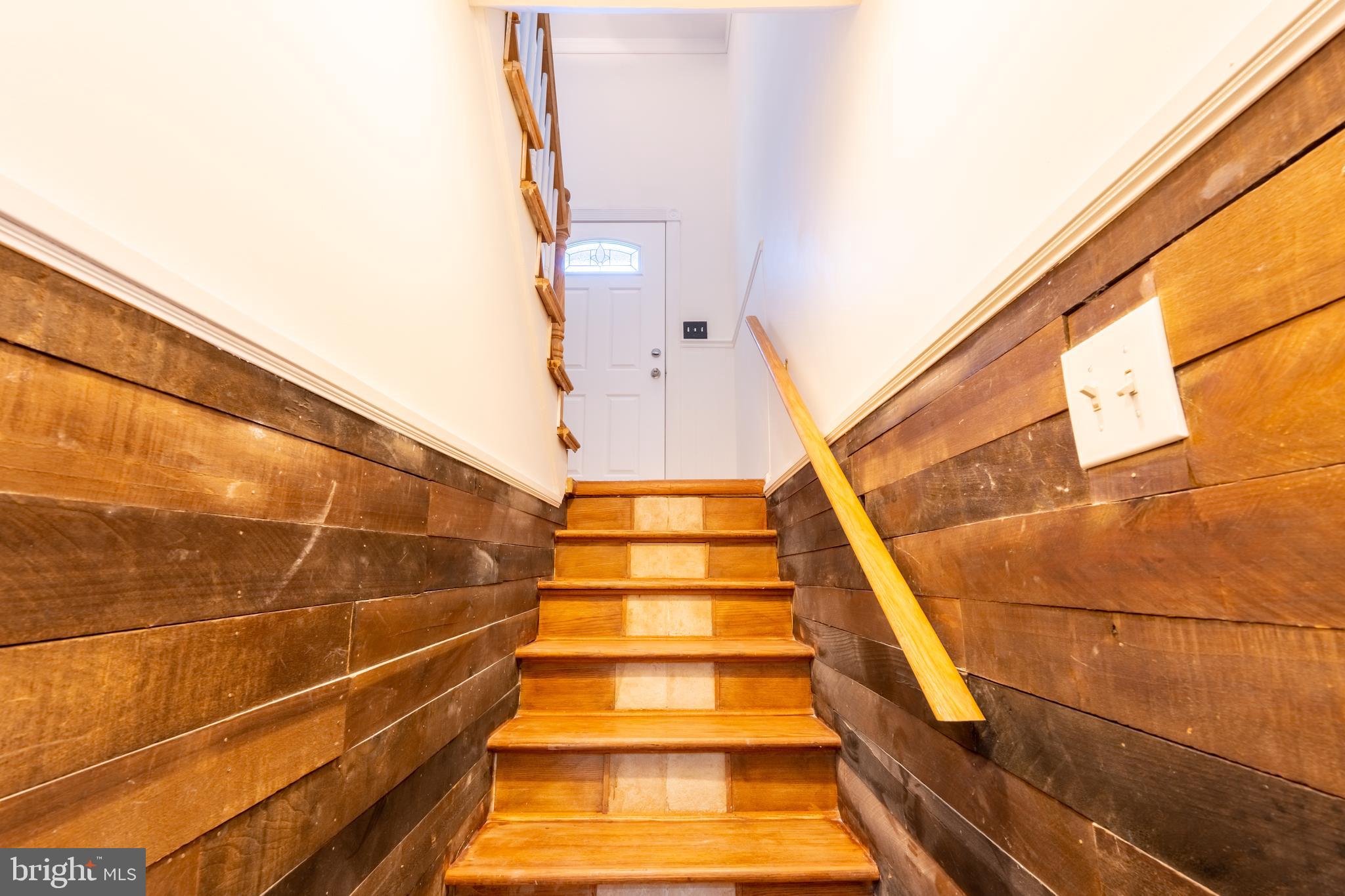 WOODLAND BEACH - Residential