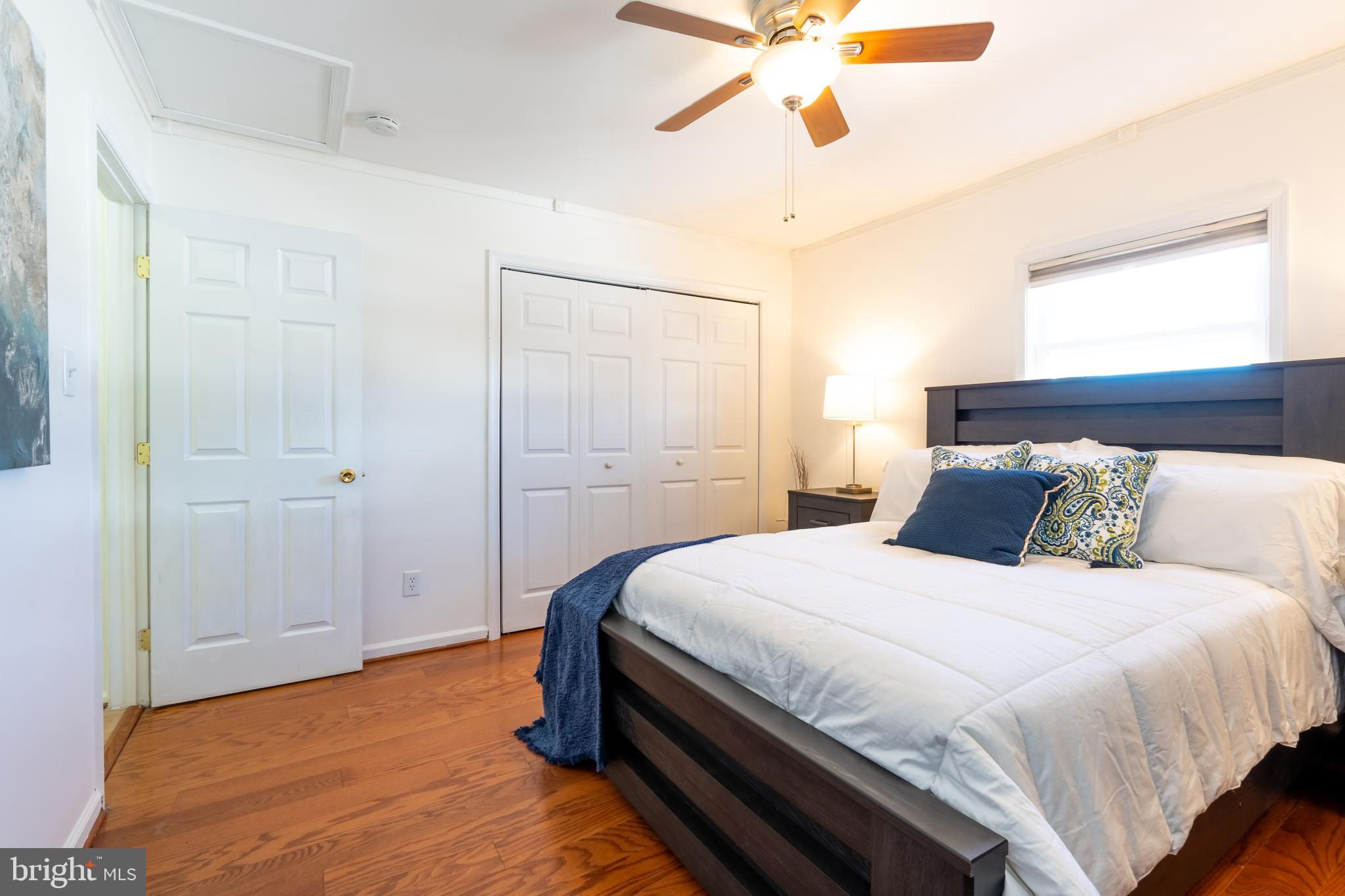 WOODLAND BEACH - Residential