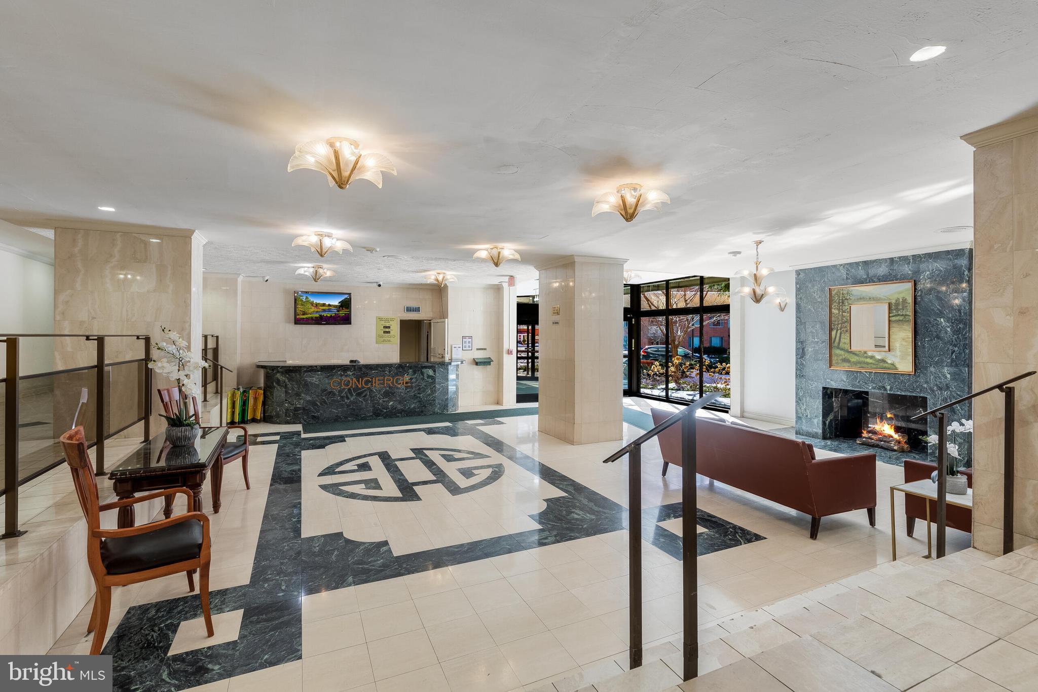 RIVER PLACE - Residential