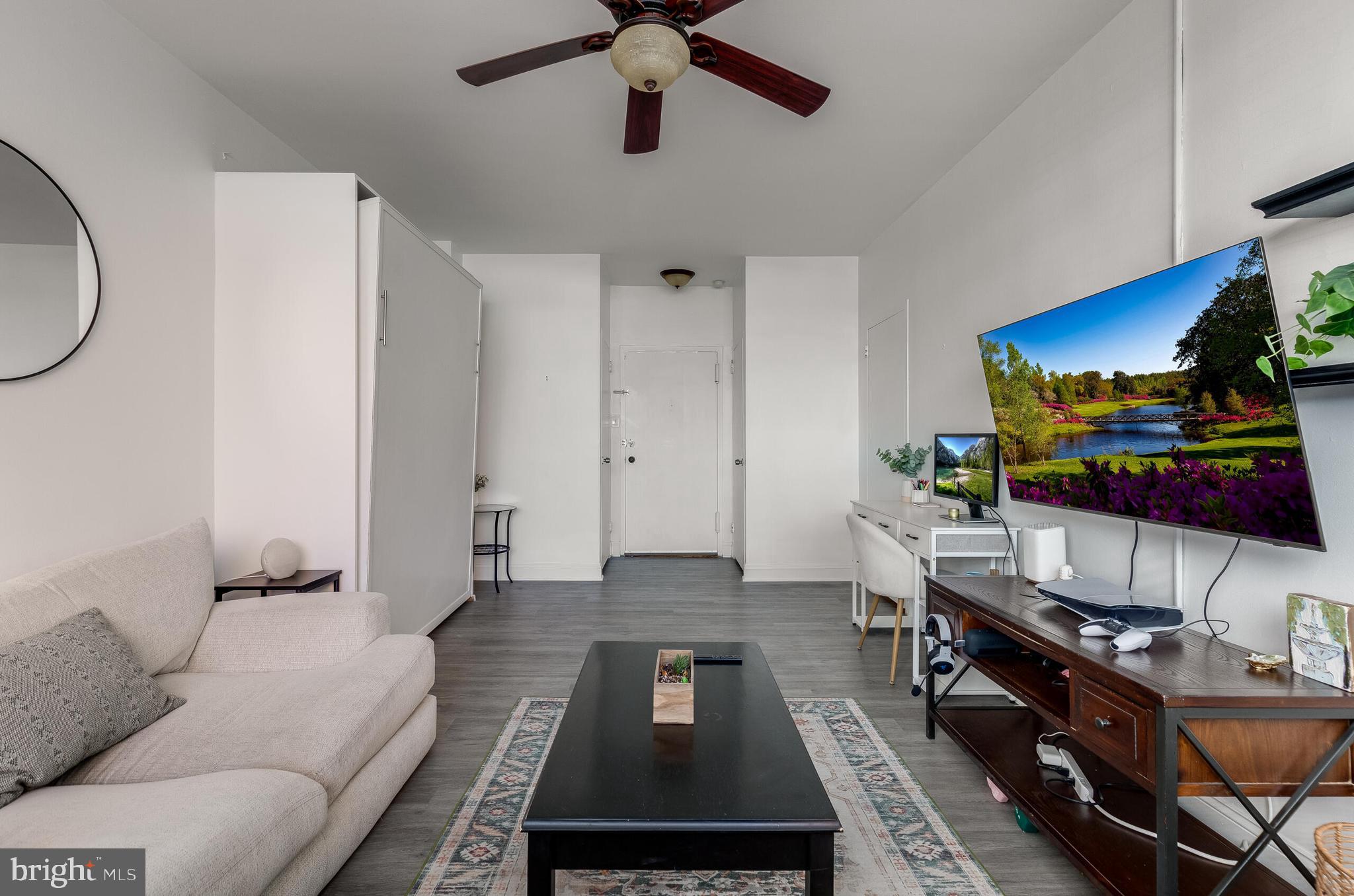 RIVER PLACE - Residential