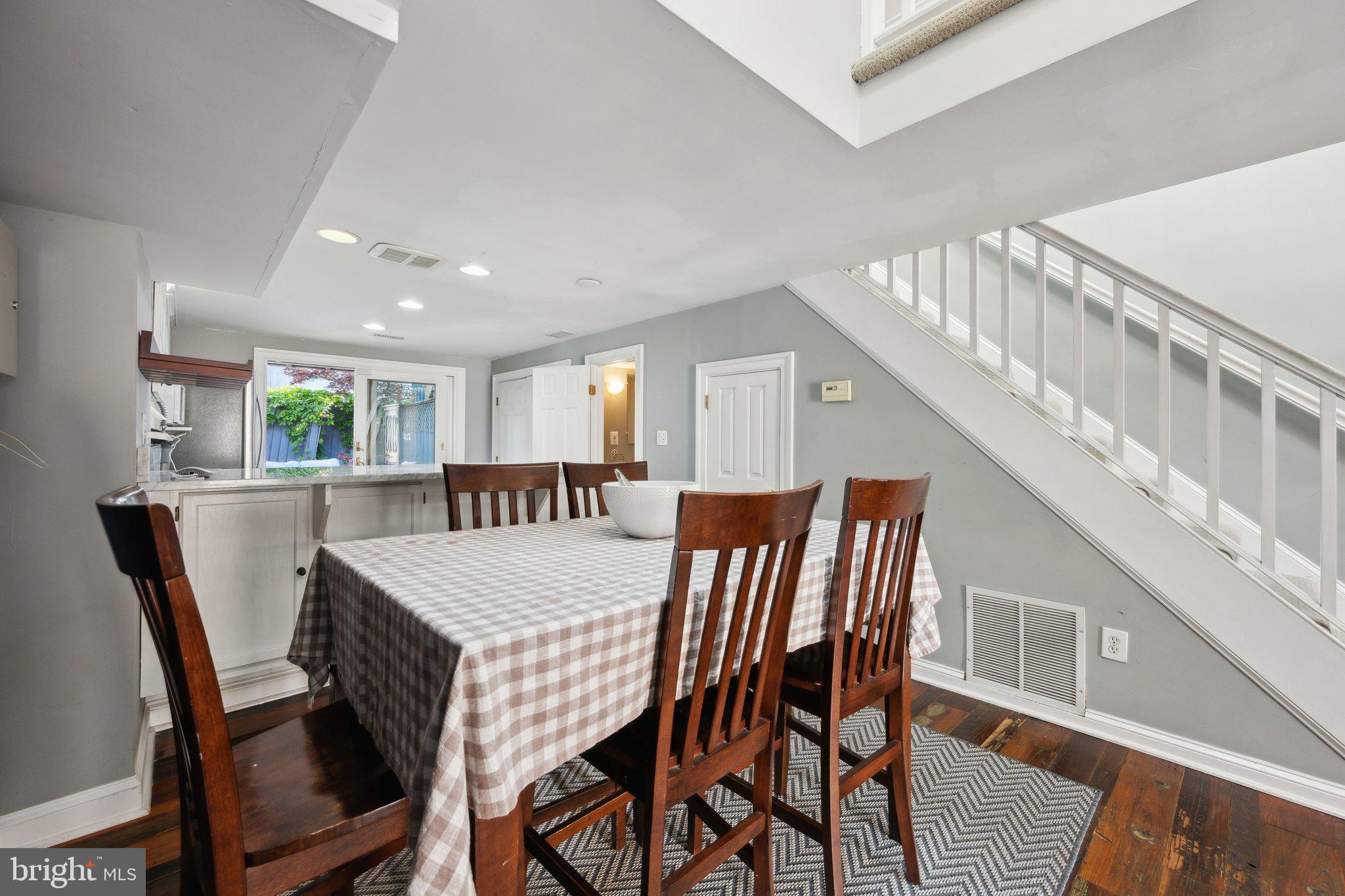 HISTORIC DISTRICT - Residential