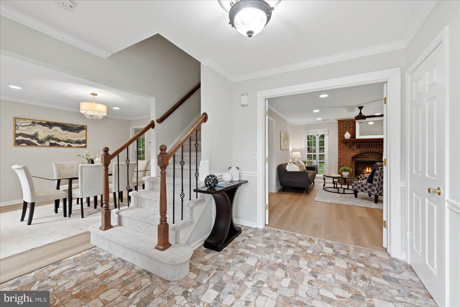3244 DUCK POND COURT