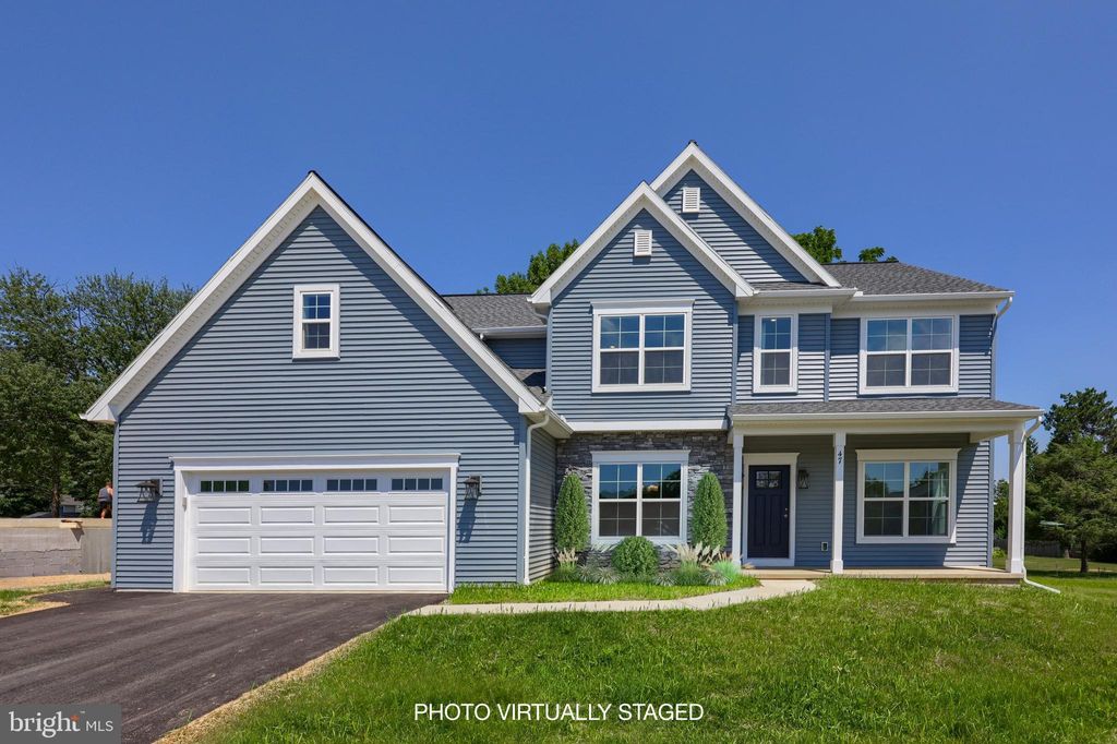 Photo of 47 Vista Ct Dr, Lititz, PA 17543 (MLS # PALA2053172)