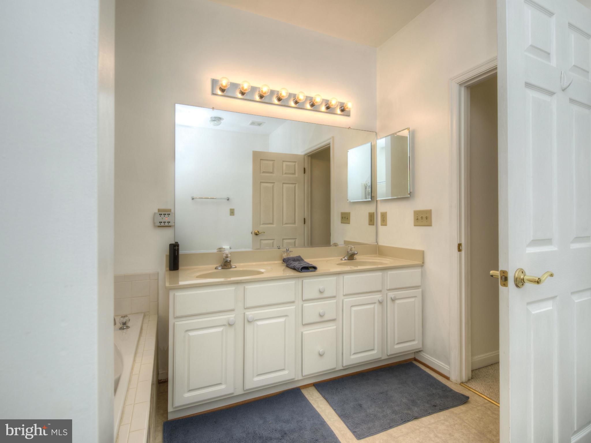 MAPLEVIEW (SALEM FIELDS) - Residential