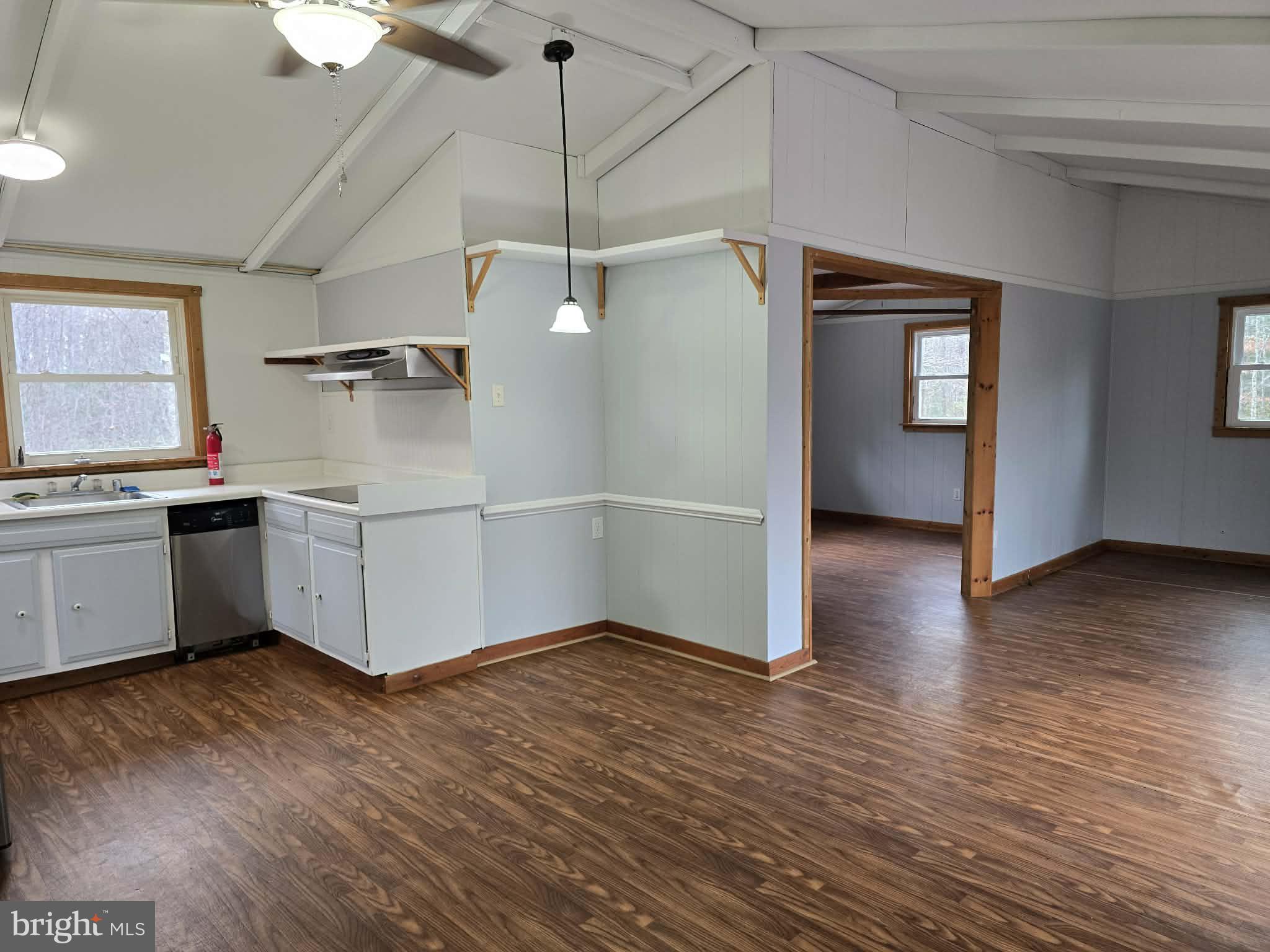 LAUREL MOUNTAIN - Residential