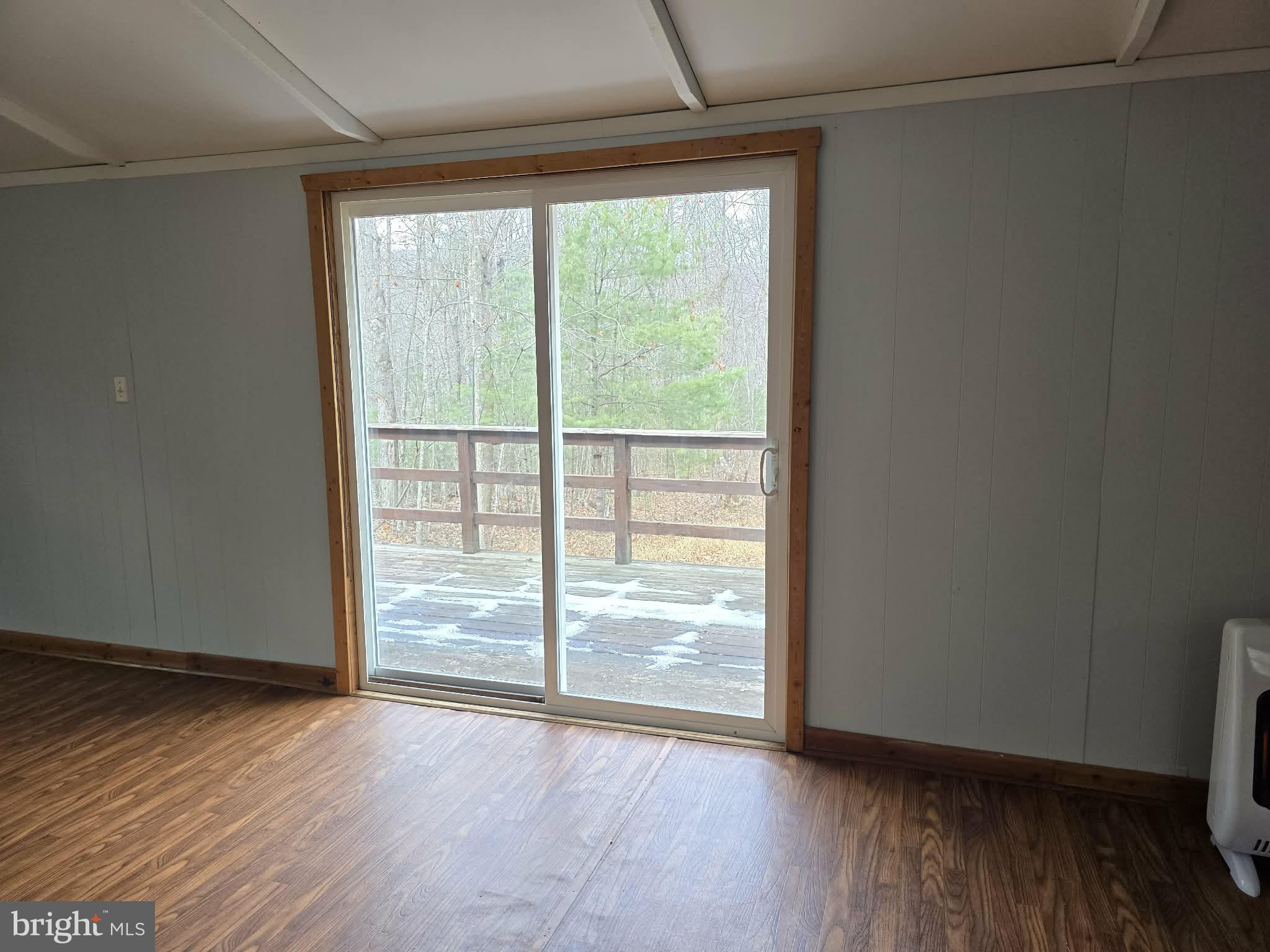 LAUREL MOUNTAIN - Residential