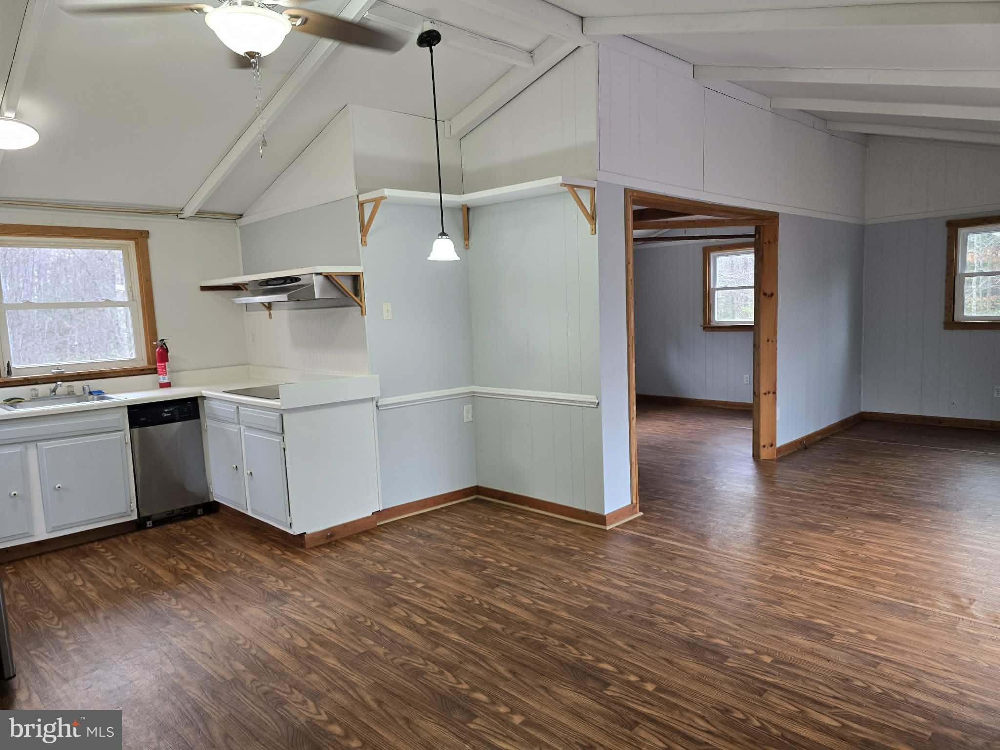 LAUREL MOUNTAIN - Residential