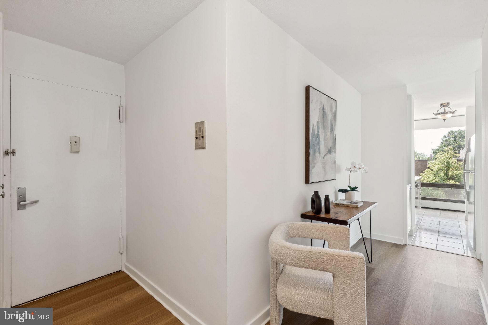 210 LOCUST STREET 2DW