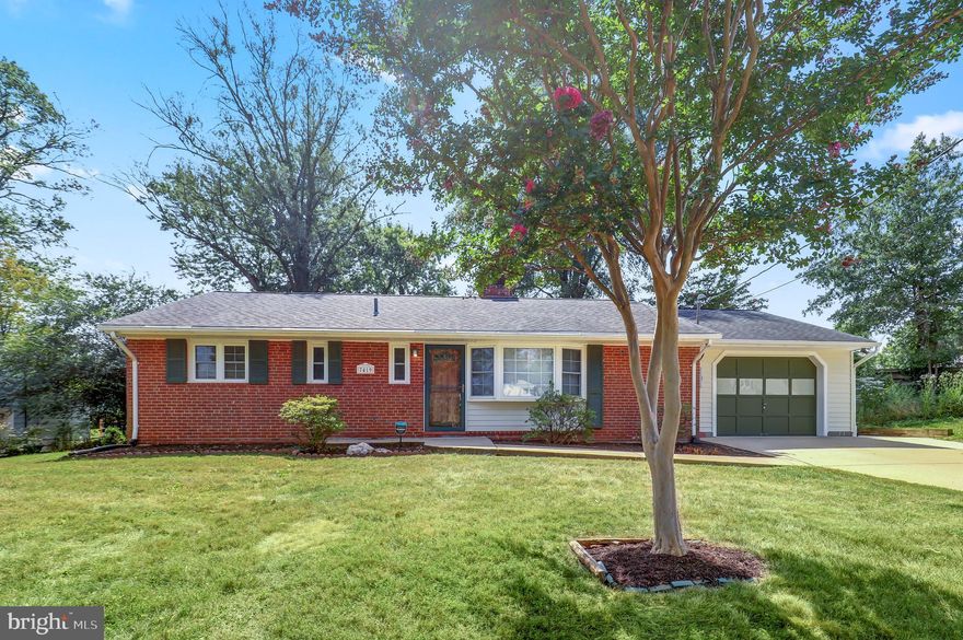 ***Back on market!  Buyer financing fell through ***One-level living at its finest!  Nicely updated and expanded rambler in always popular North Springfield community. Remodeled eat-in kitchen features 42" maple cabinetry, SS appliances including gas stove & granite countertops. Fabulous family room addition with vaulted ceiling and a wall of windows overlooking the fenced rear yard. Charming wood fireplace and attractive crown molding in the welcoming living room. Plenty of storage space available in the utility/laundry/storage room and attached one-car garage. Three bedrooms along with one full and one half bathroom. Tranquil & private backyard features a brick patio and spacious gazebo!  Just one traffic light to Beltway on-ramp! Plenty of nearby shopping, dining & entertainment. Community pool for warm weather fun!  Comes with 14 month Select Home Warranty Platinum Home Care Plan. Schedule a showing today!