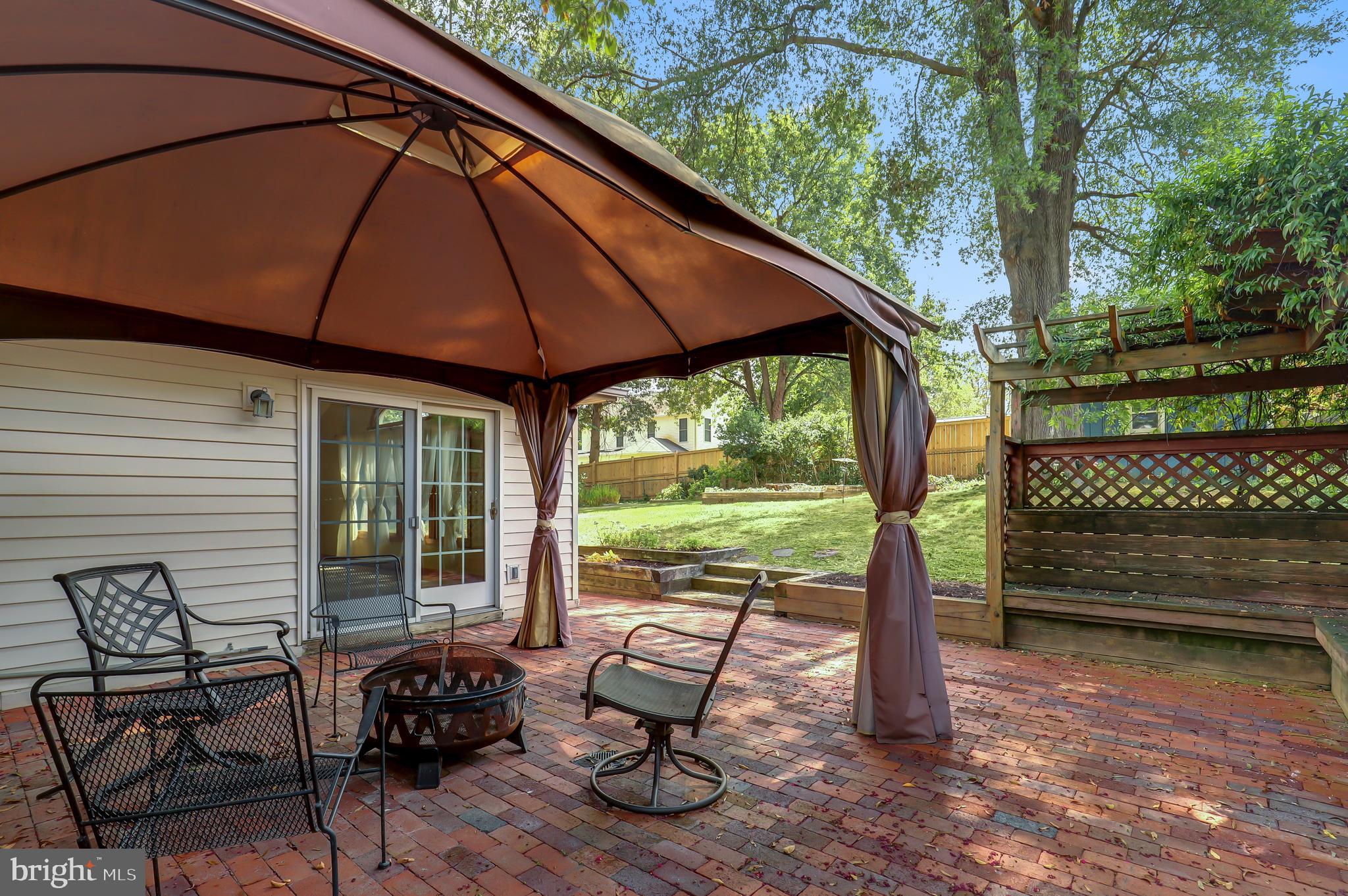 NORTH SPRINGFIELD - Residential