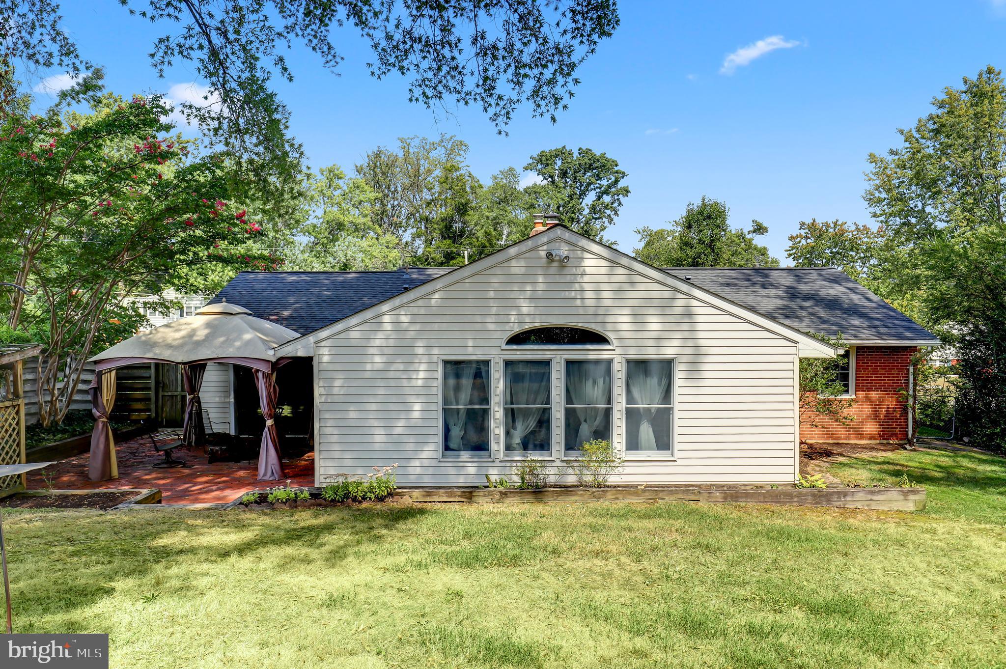 NORTH SPRINGFIELD - Residential