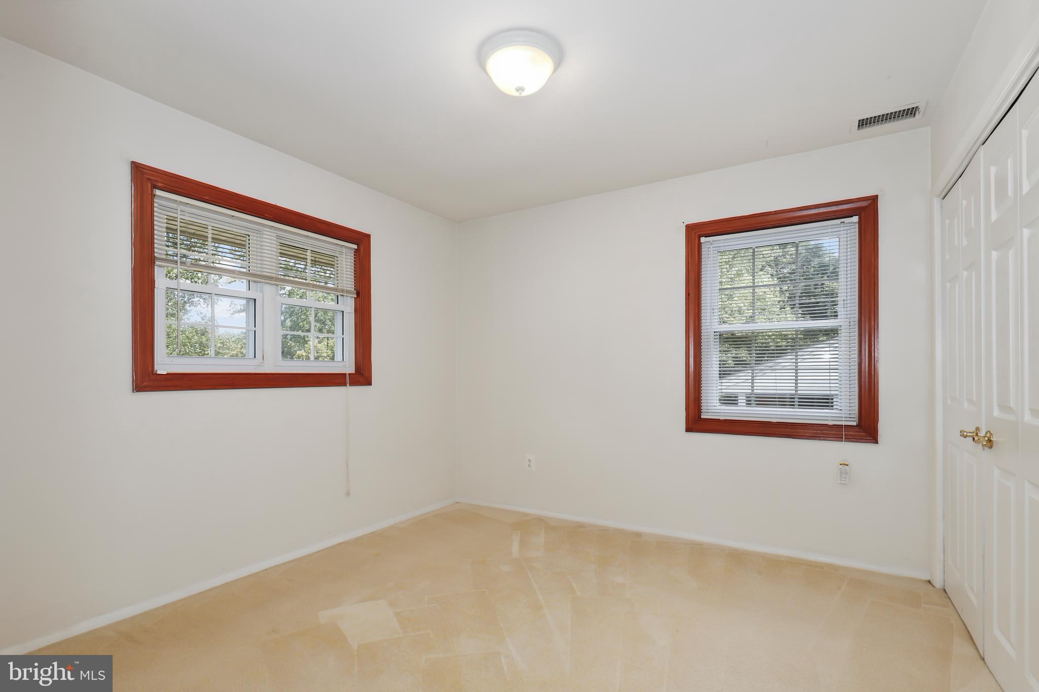 NORTH SPRINGFIELD - Residential