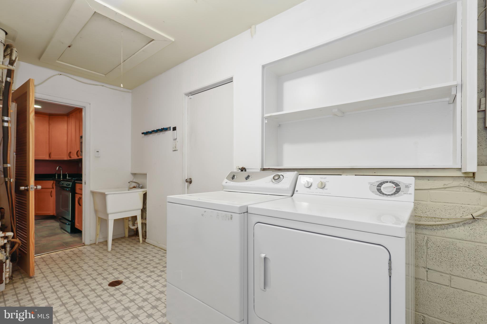 NORTH SPRINGFIELD - Residential