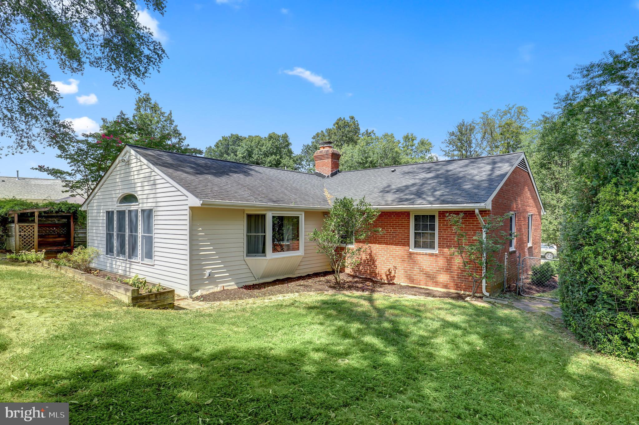 NORTH SPRINGFIELD - Residential