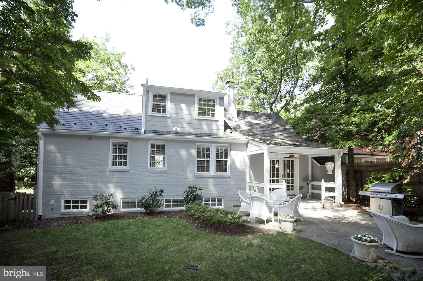 GLEN ECHO HEIGHTS - Residential Lease