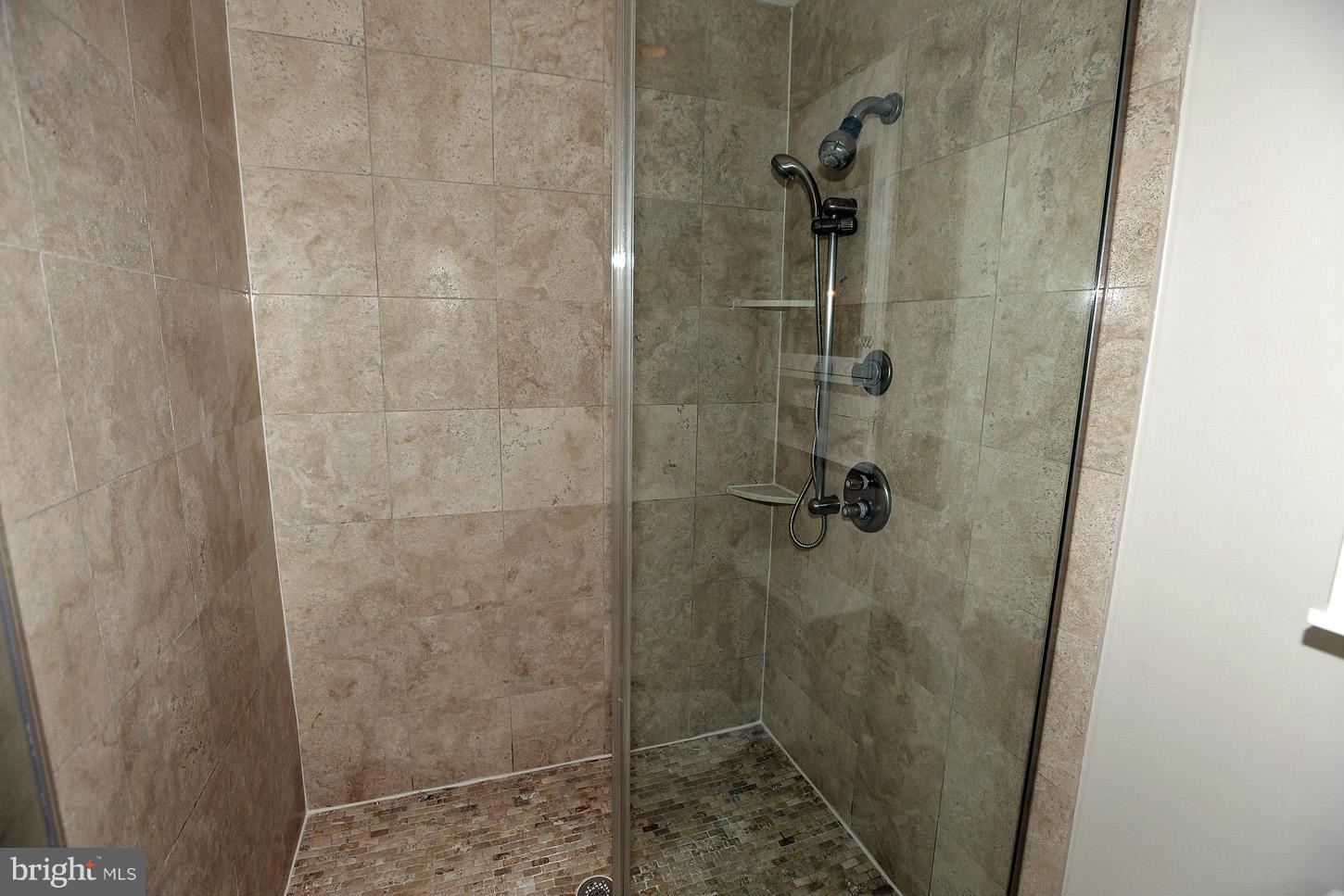 GLEN ECHO HEIGHTS - Residential Lease