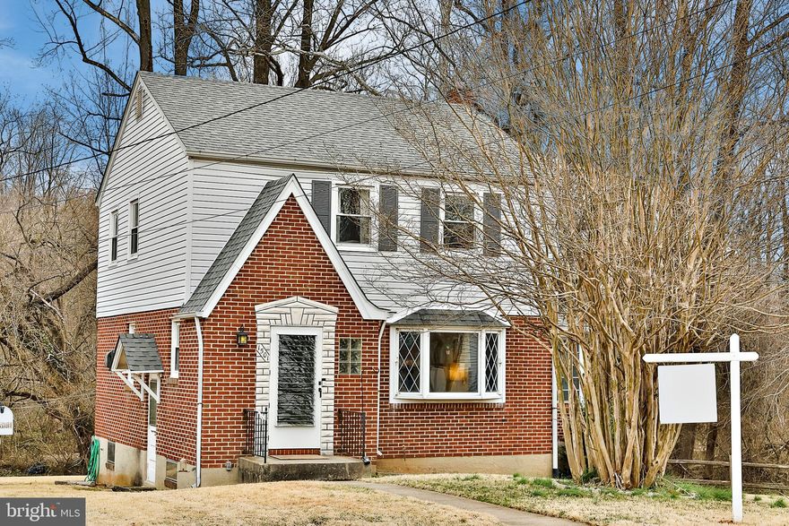 Adorable 3 bedroom, 1.5 bath single family home in Rosedale, MD. This home is filled with quaint charm and character and is ready for your personal touch! Hardwood floors, sun room off of dining room, new roof, finished basement with bar. Conveniently located near Philadelphia Rd., Pulaski Hwy, I-95, and I-695.