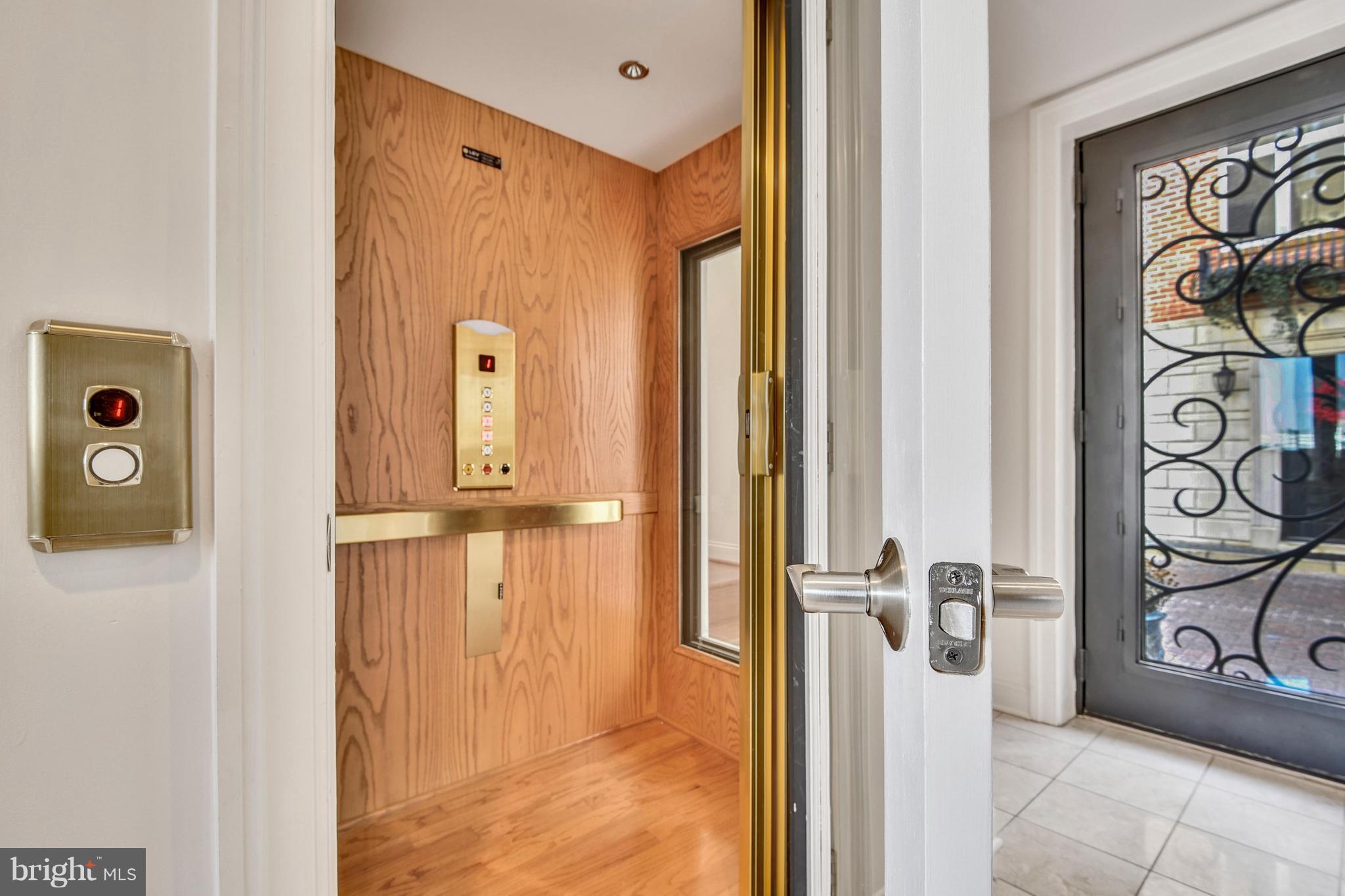 PIER HOMES AT HARBORVIEW - Residential