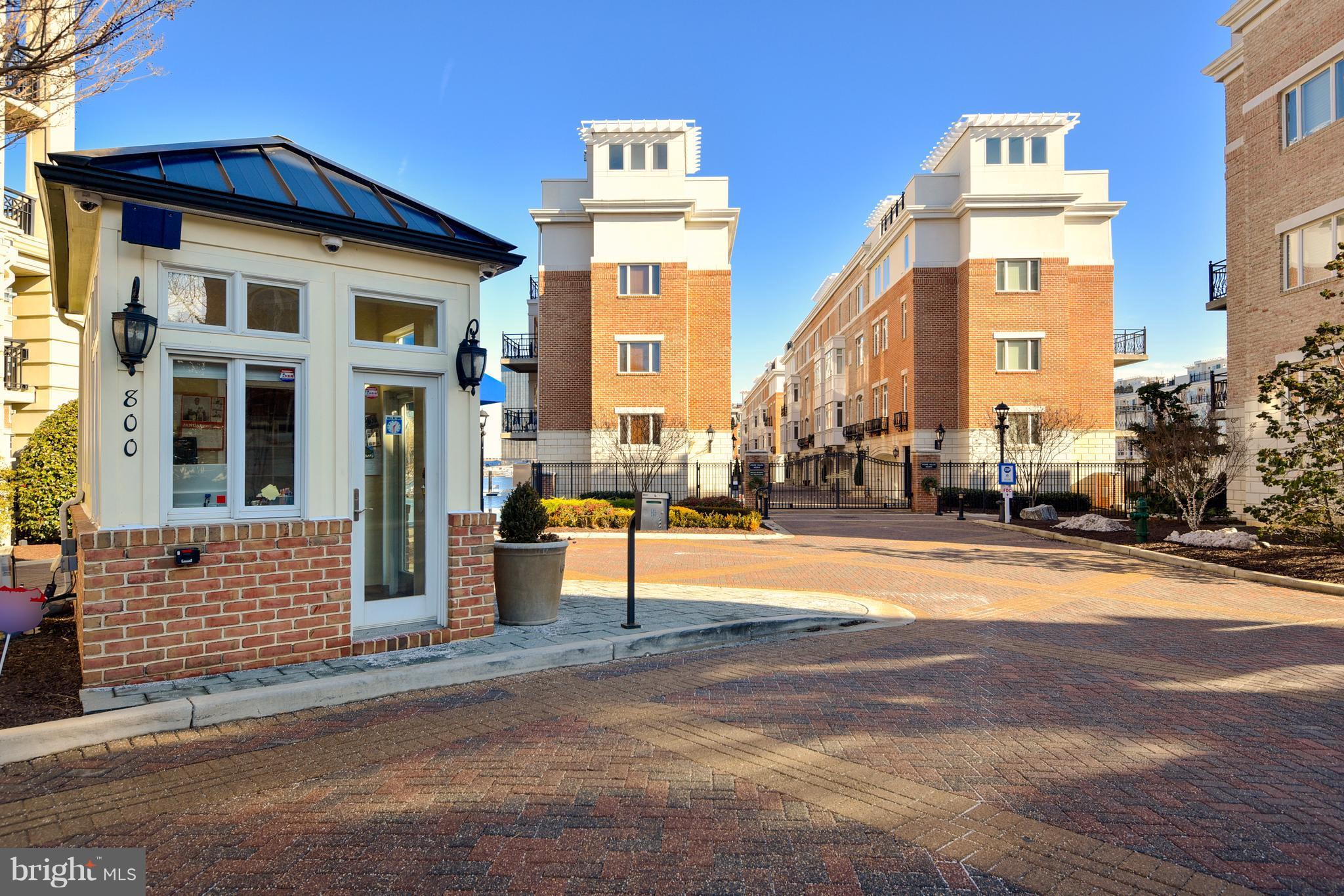 PIER HOMES AT HARBORVIEW - Residential