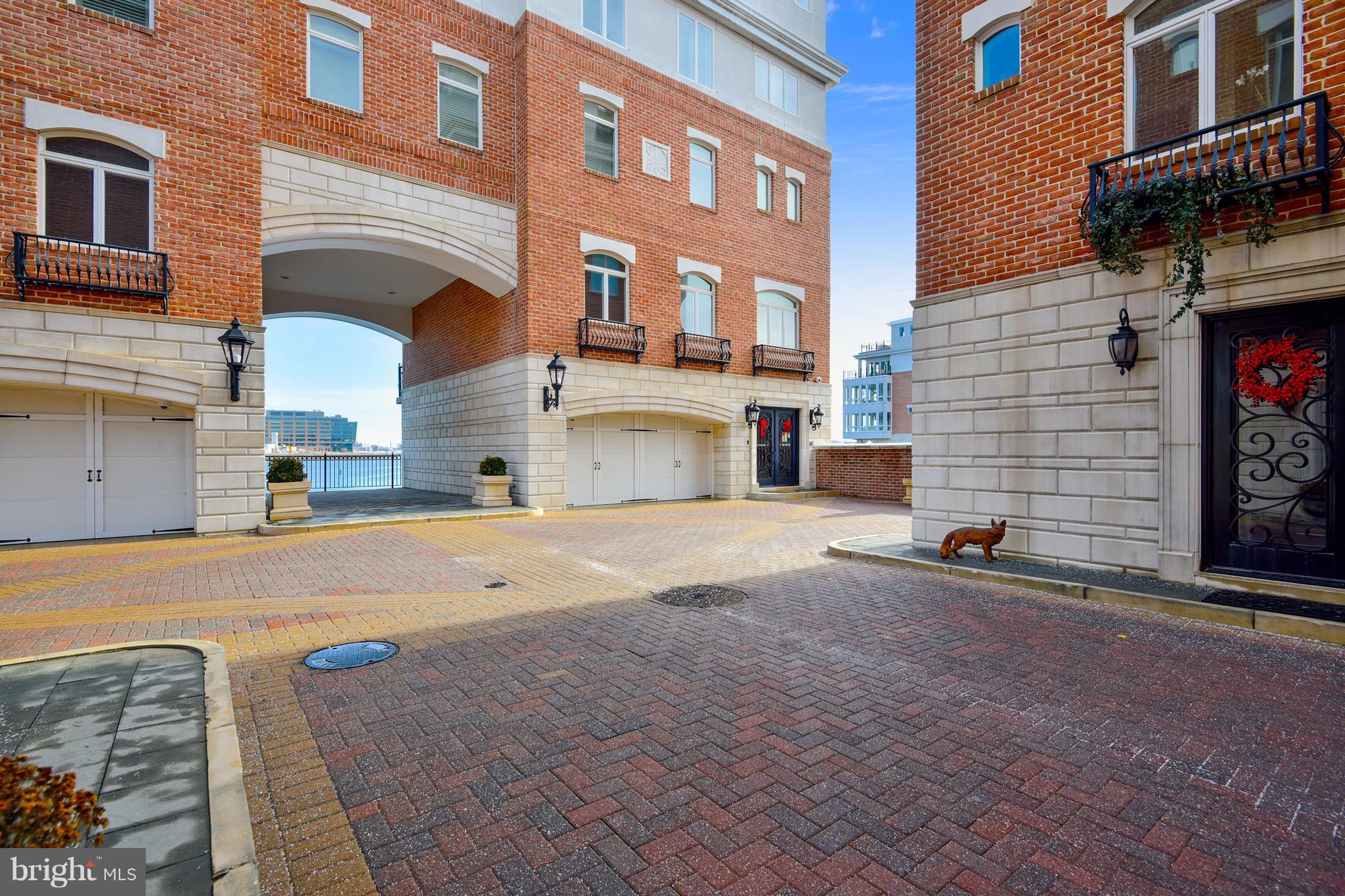 PIER HOMES AT HARBORVIEW - Residential