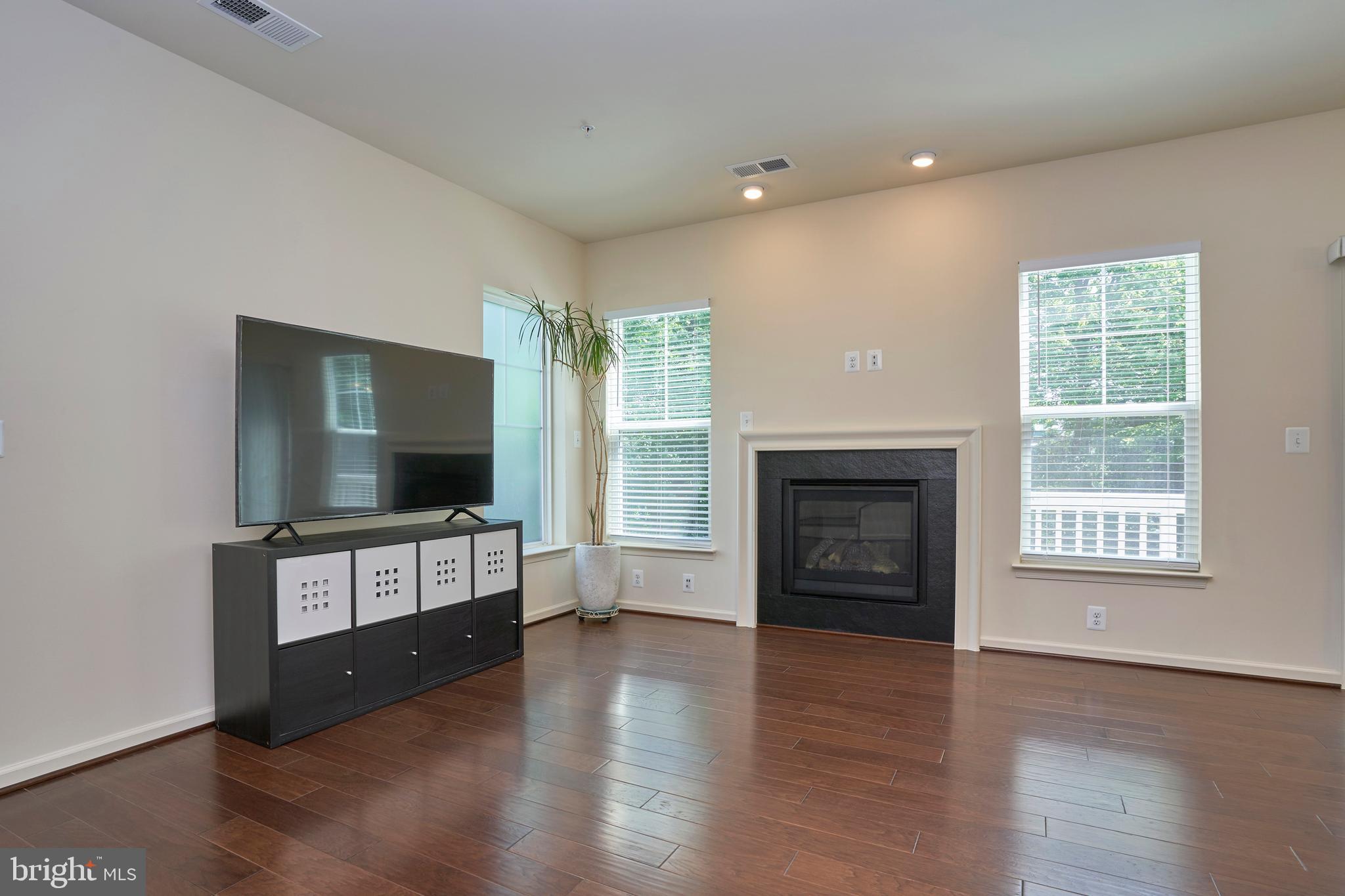 POTOMAC CREST - Residential