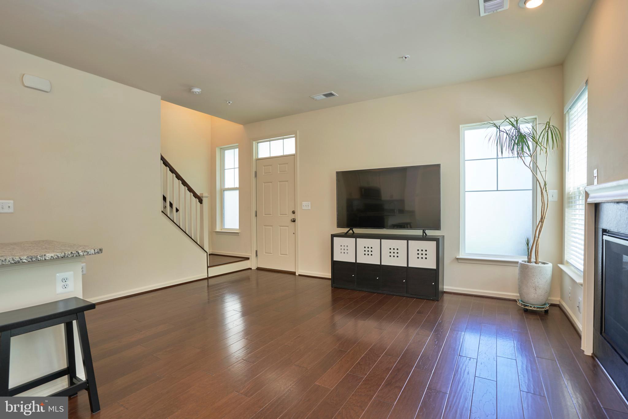 POTOMAC CREST - Residential