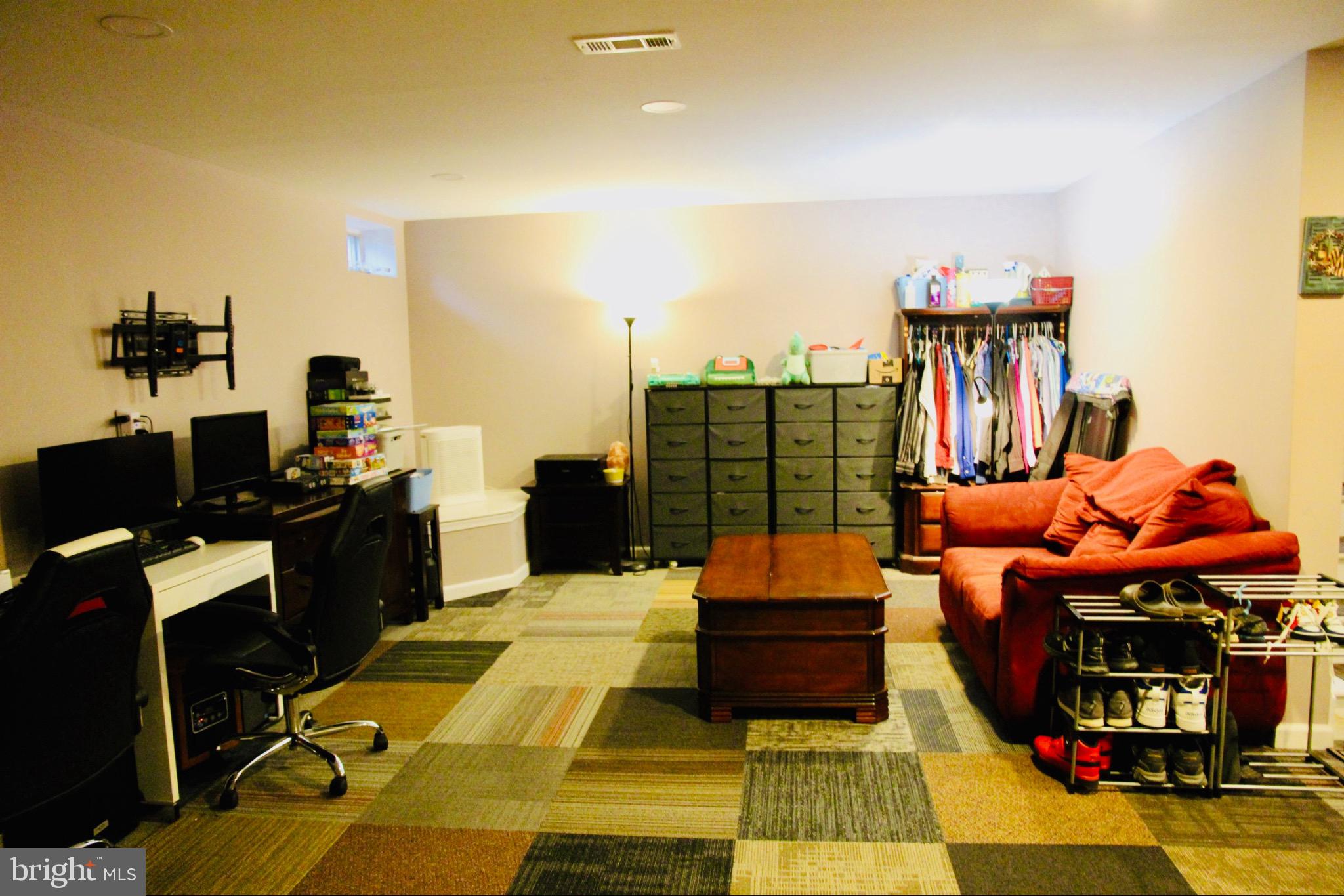 WELLINGTON VILLAGE - Residential