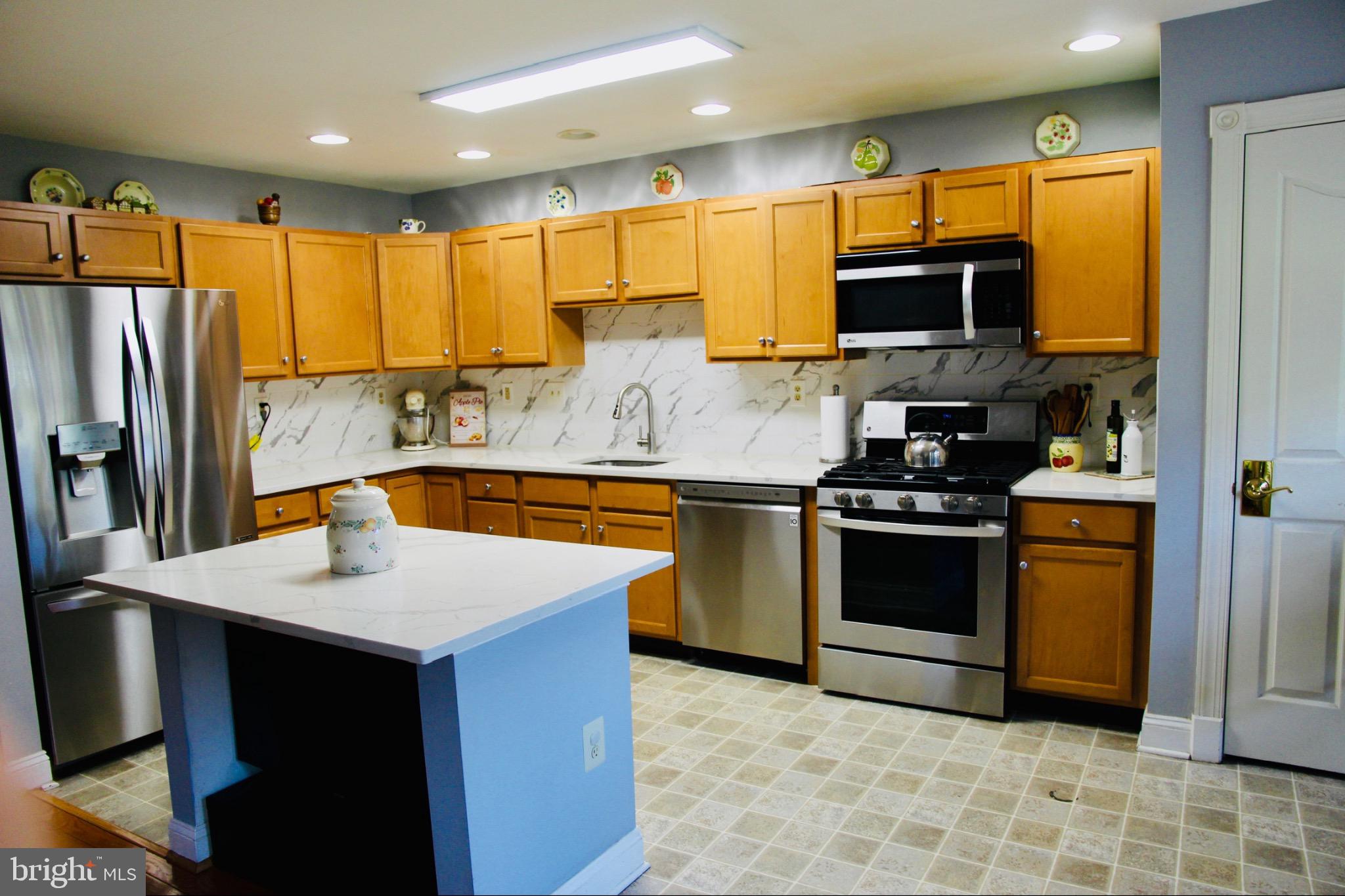 WELLINGTON VILLAGE - Residential