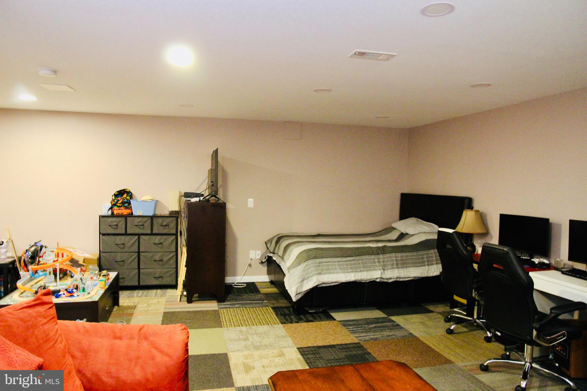 WELLINGTON VILLAGE - Residential