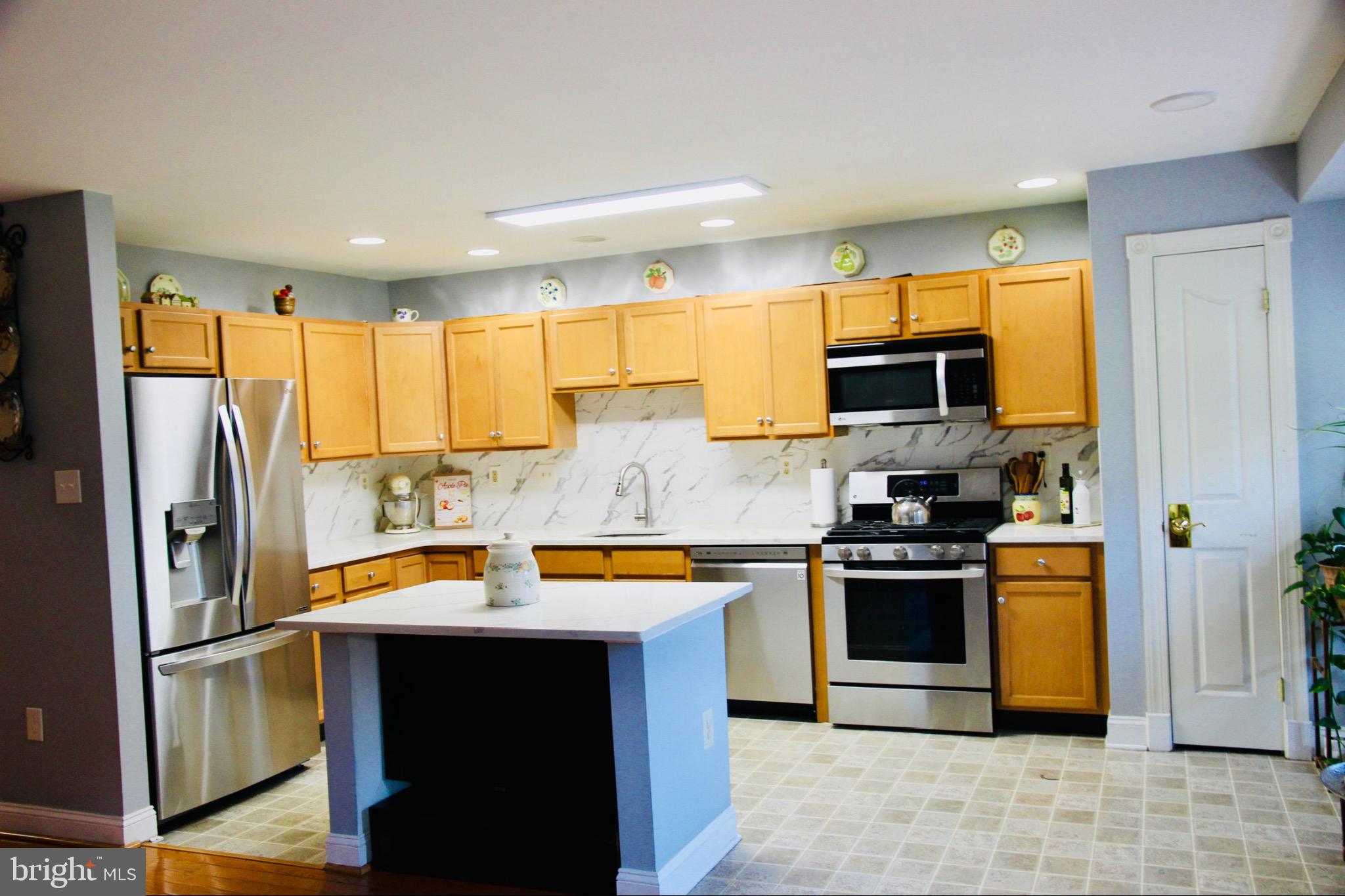 WELLINGTON VILLAGE - Residential