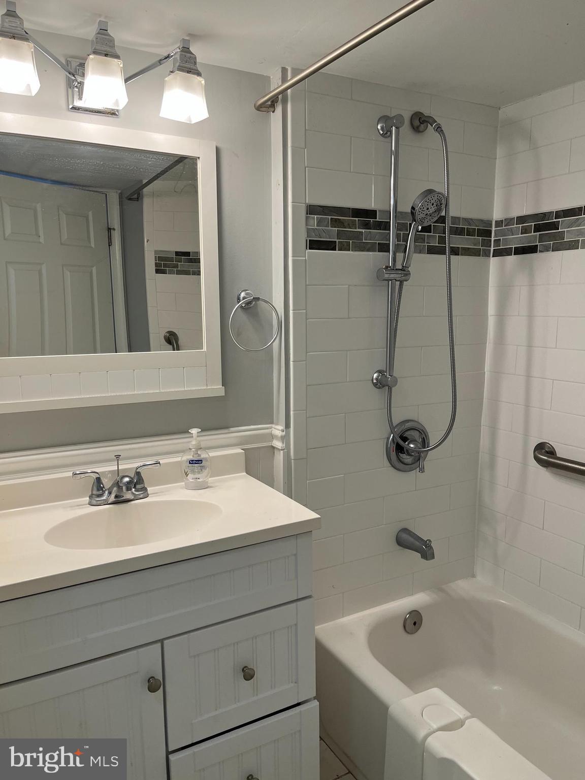 ABERDEEN HILLS - Residential