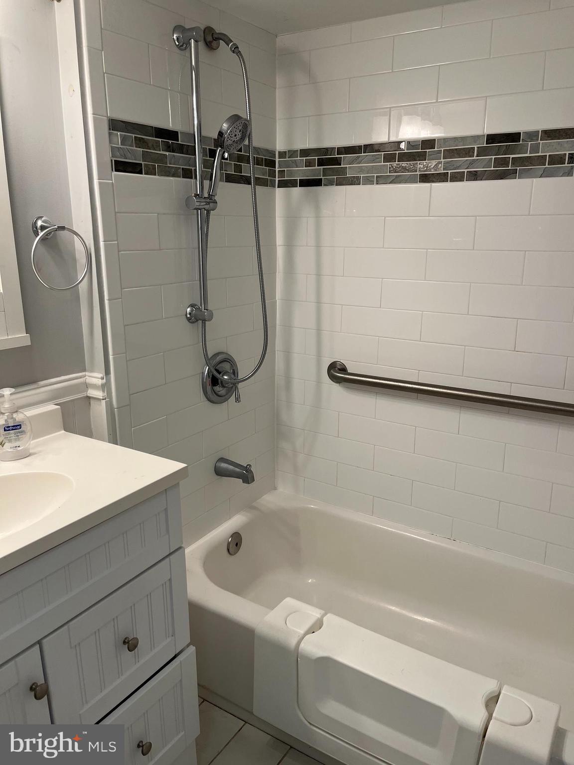 ABERDEEN HILLS - Residential