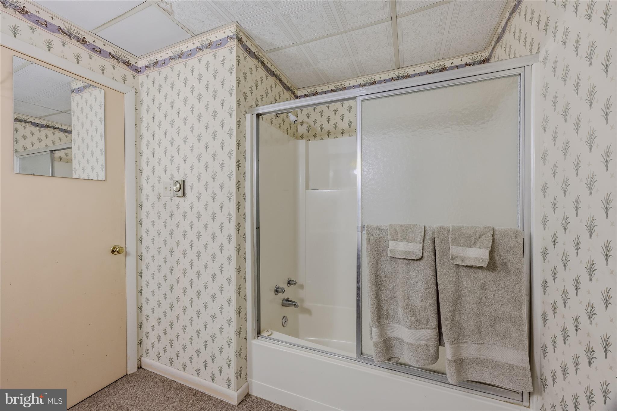 SHIRLEY FARMS - Residential