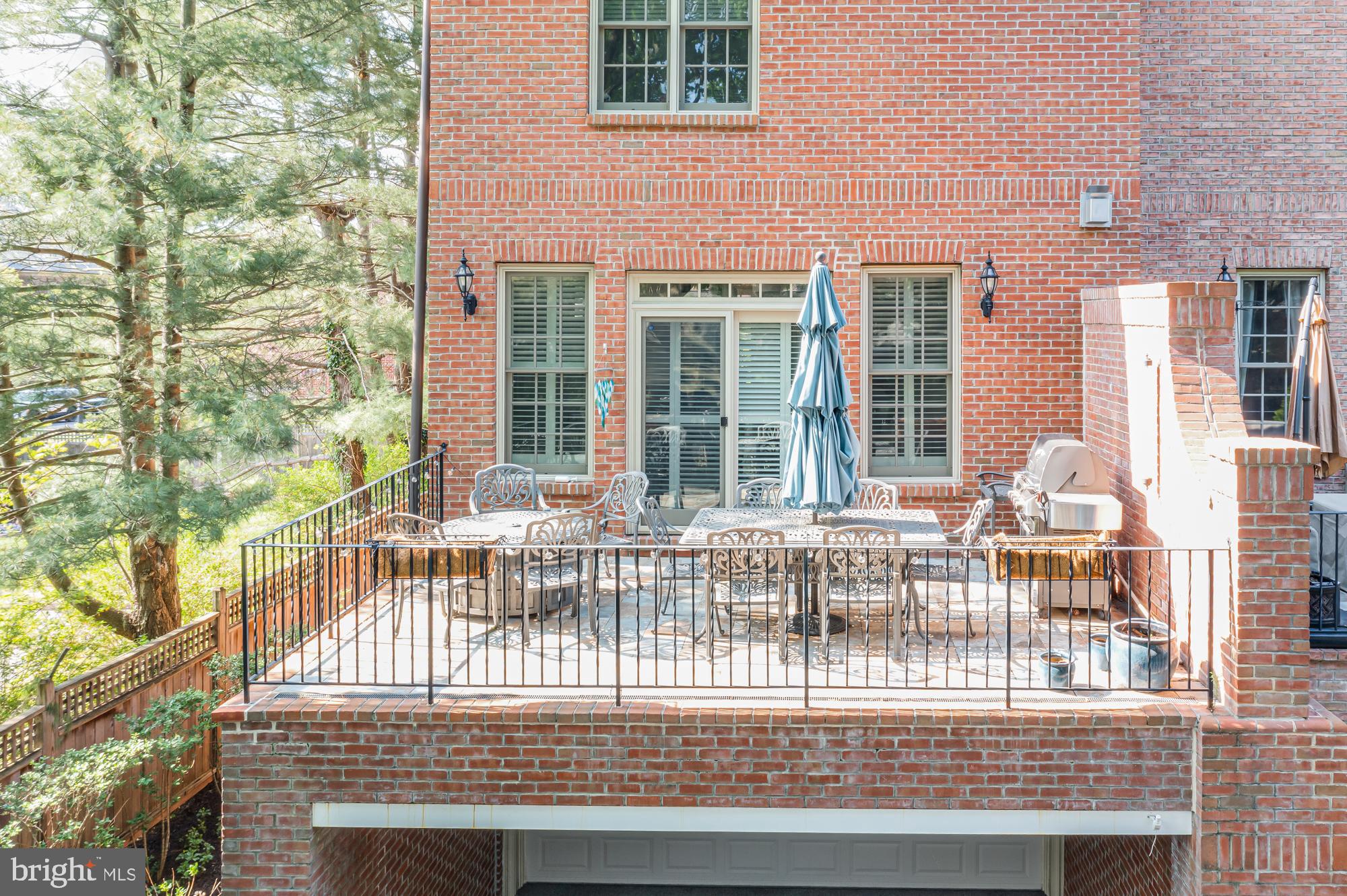 PHILLIPS COURT - Residential